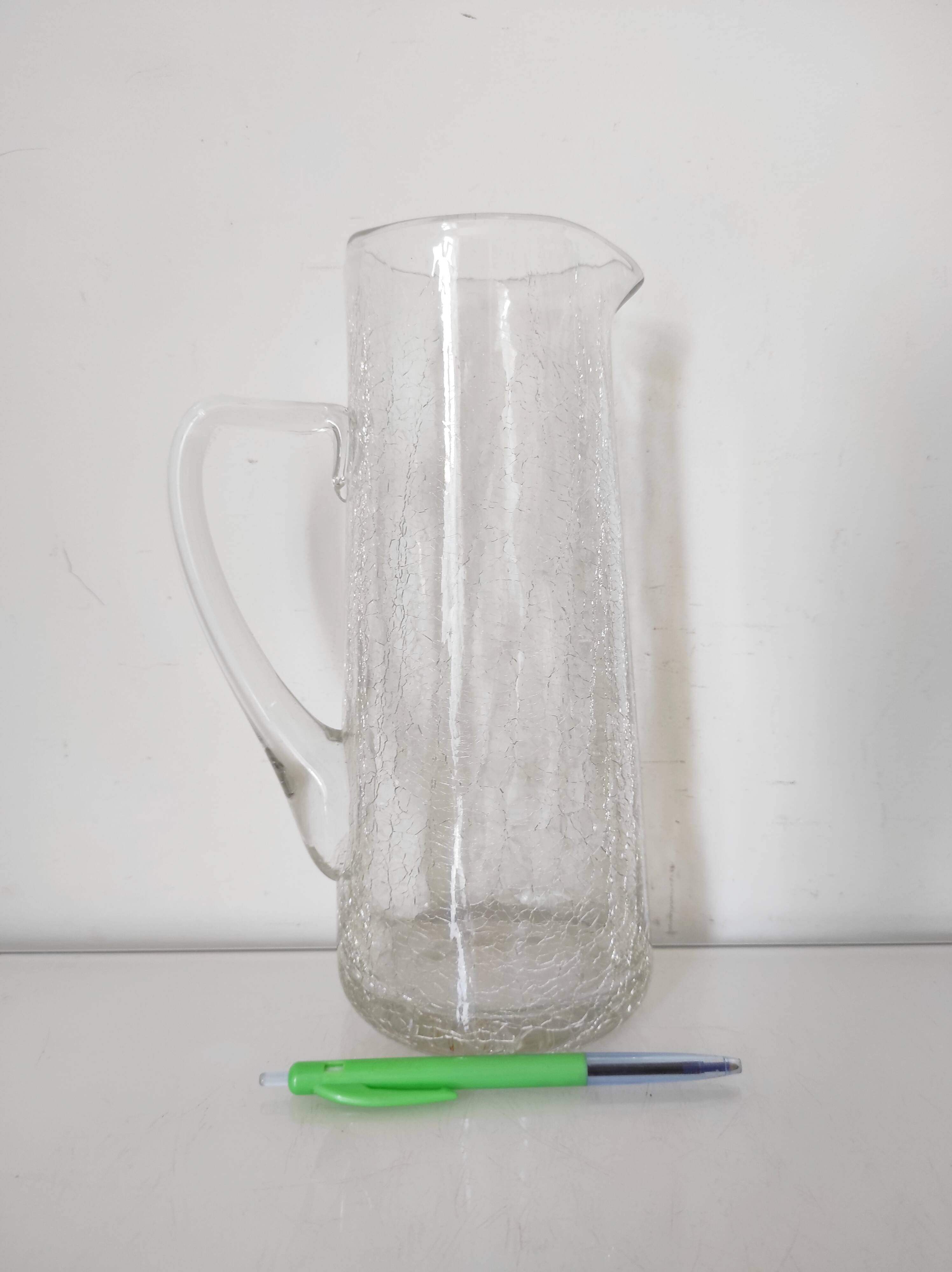 Pichet en verre  craquelé artisanal 24,5 cm