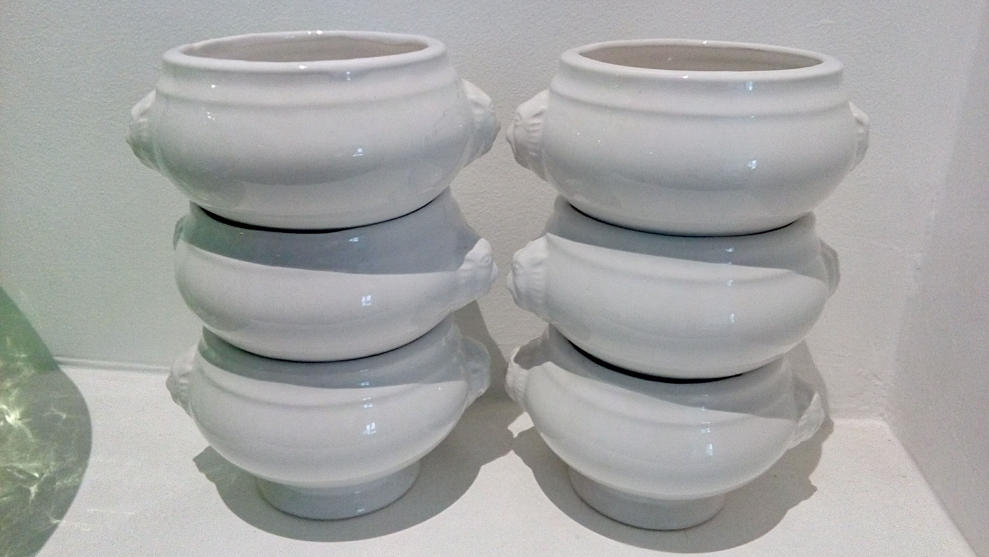 Set of 6 white ceramic lion-headed ceramic soup bowls