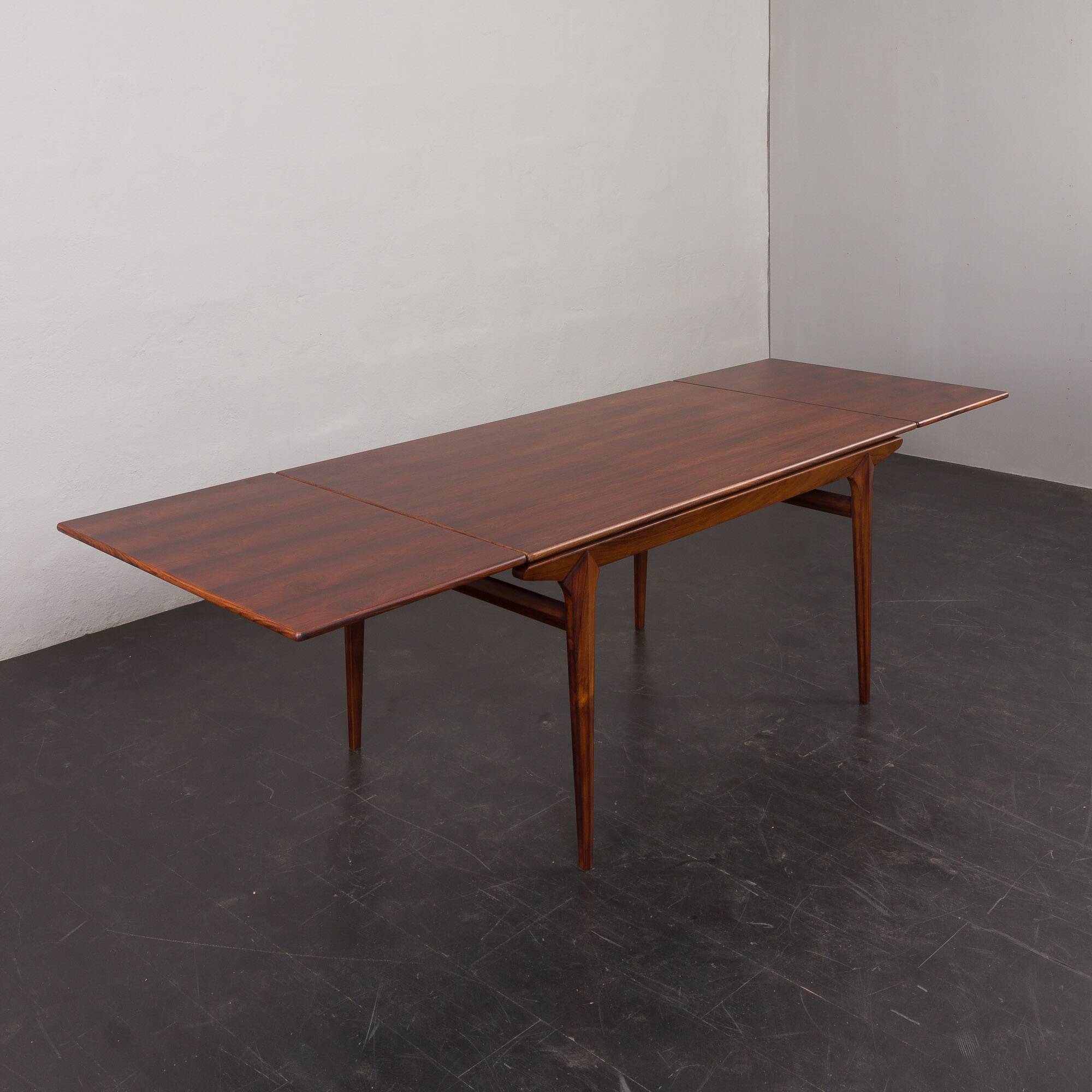 Mid-century Extendable Rosewood Dining Table, Model 10, Johannes Andersen for Hans Bech, Denmark, 19