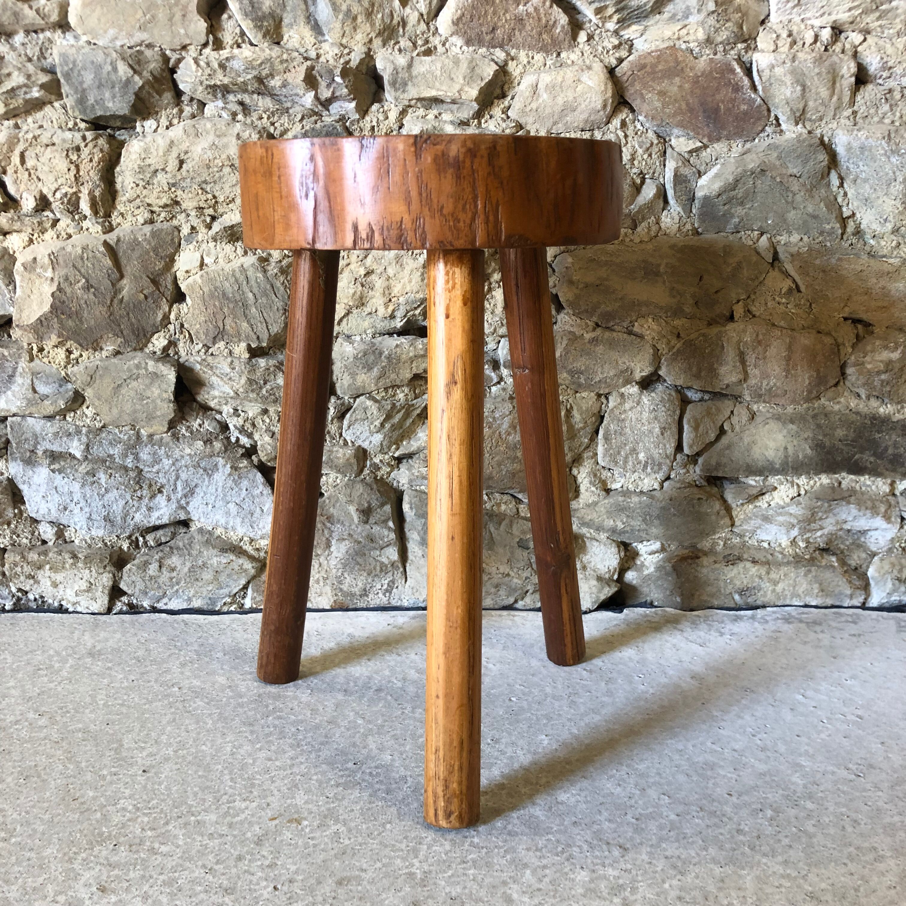 Lot de 4 tabourets en bois tripode art brut