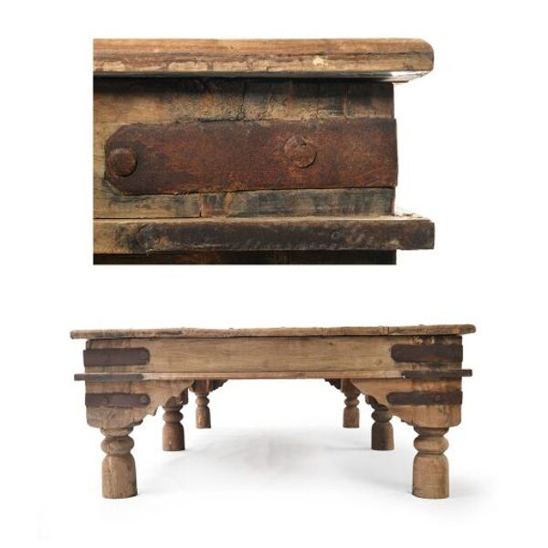 Table basse à ferrures en teck ancien