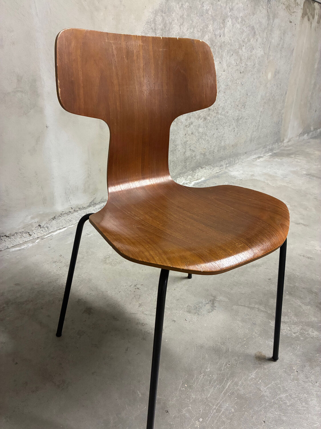 Hammer Chairs by Arne Jacobsen