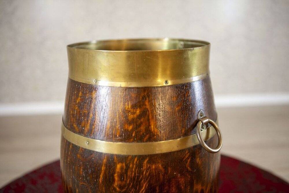 Barrel-Like Oak Umbrella Stand, Early 20th Century