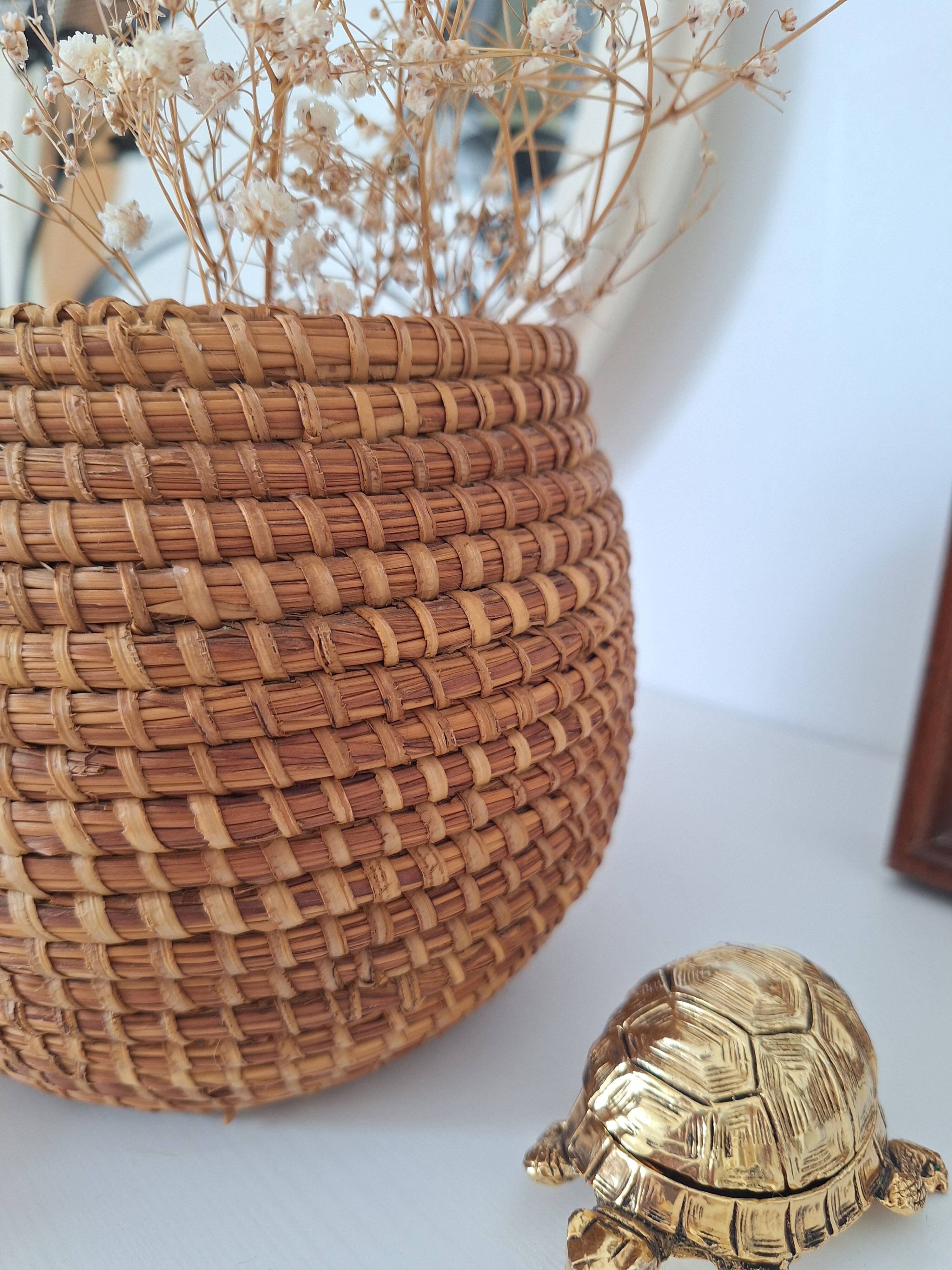 Woven wicker pot
