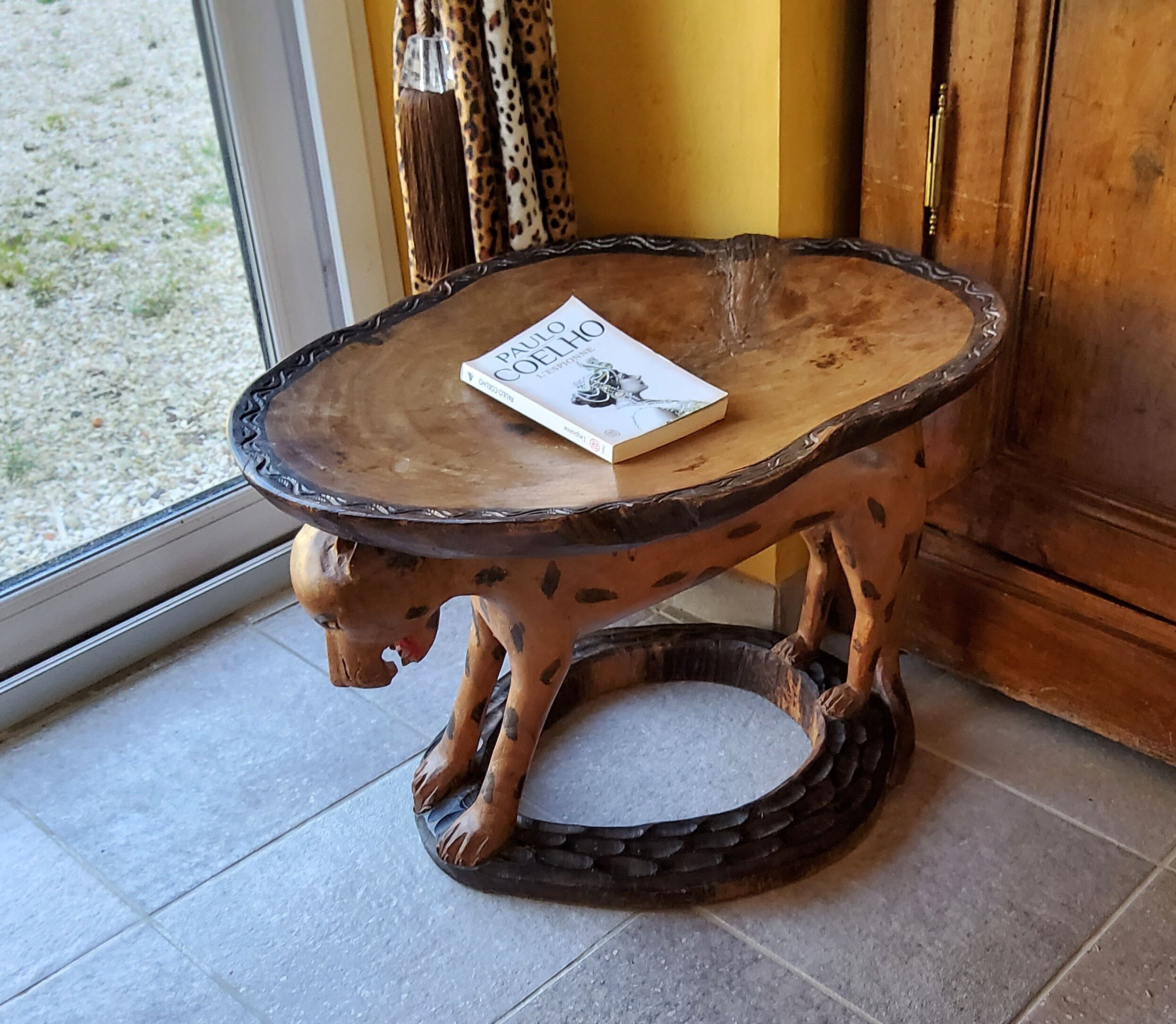 Zoomorphic coffee table