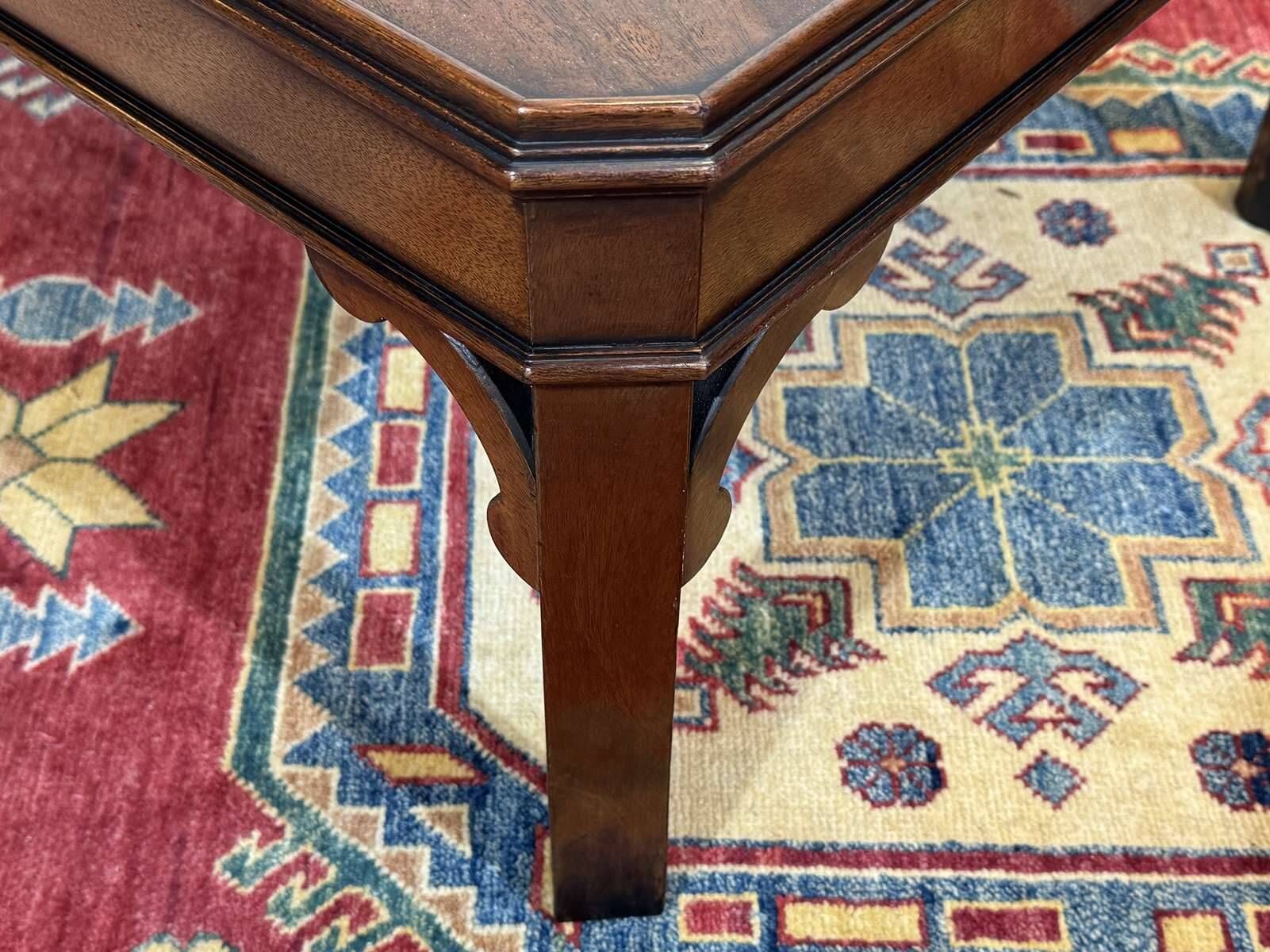 English coffee table in mahogany from the 1950s.