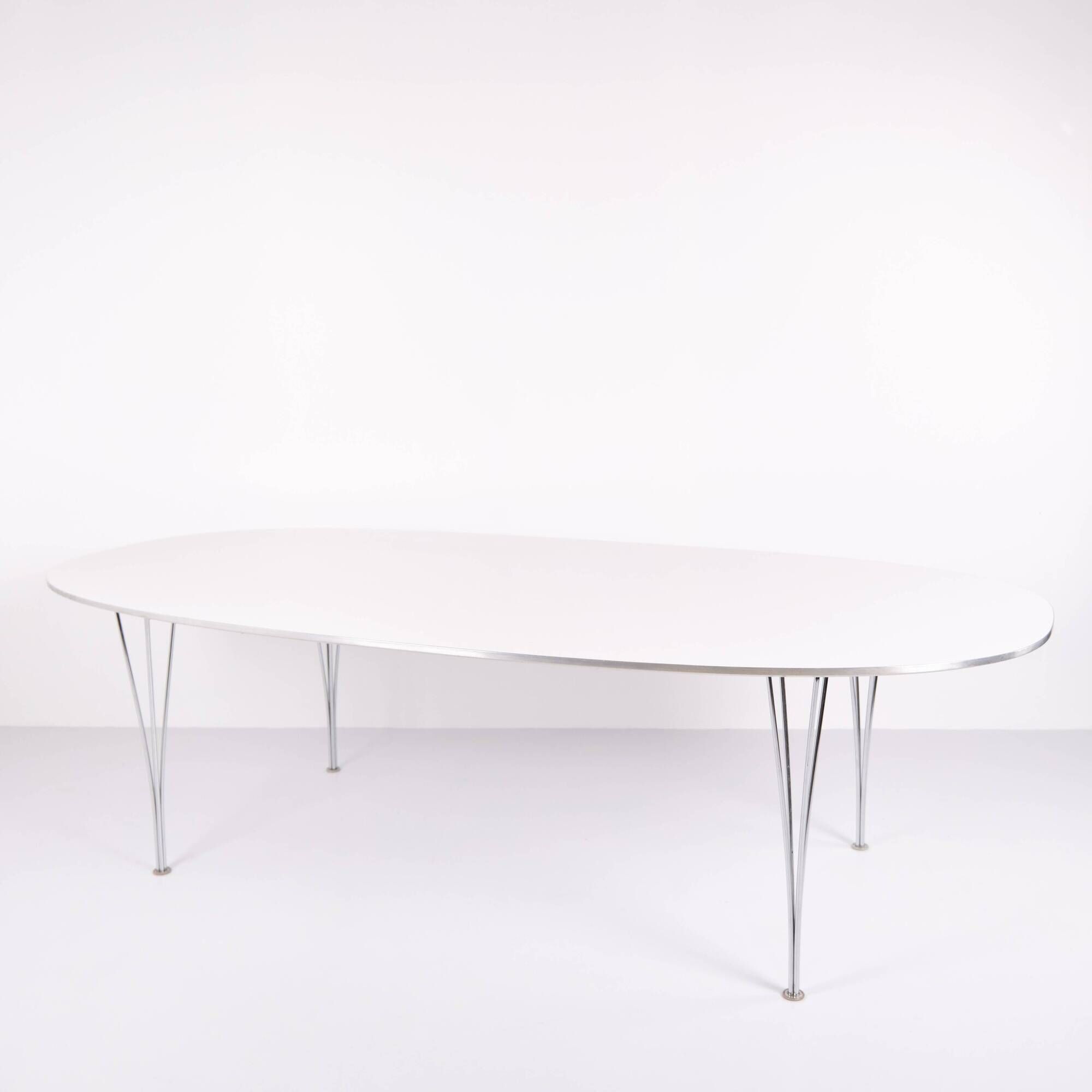 Super Ellipse dining table - Model B614 - white laminate - Piet Hein, Bruno Mathsson & Arne Jacobsen - Fritz Hansen
