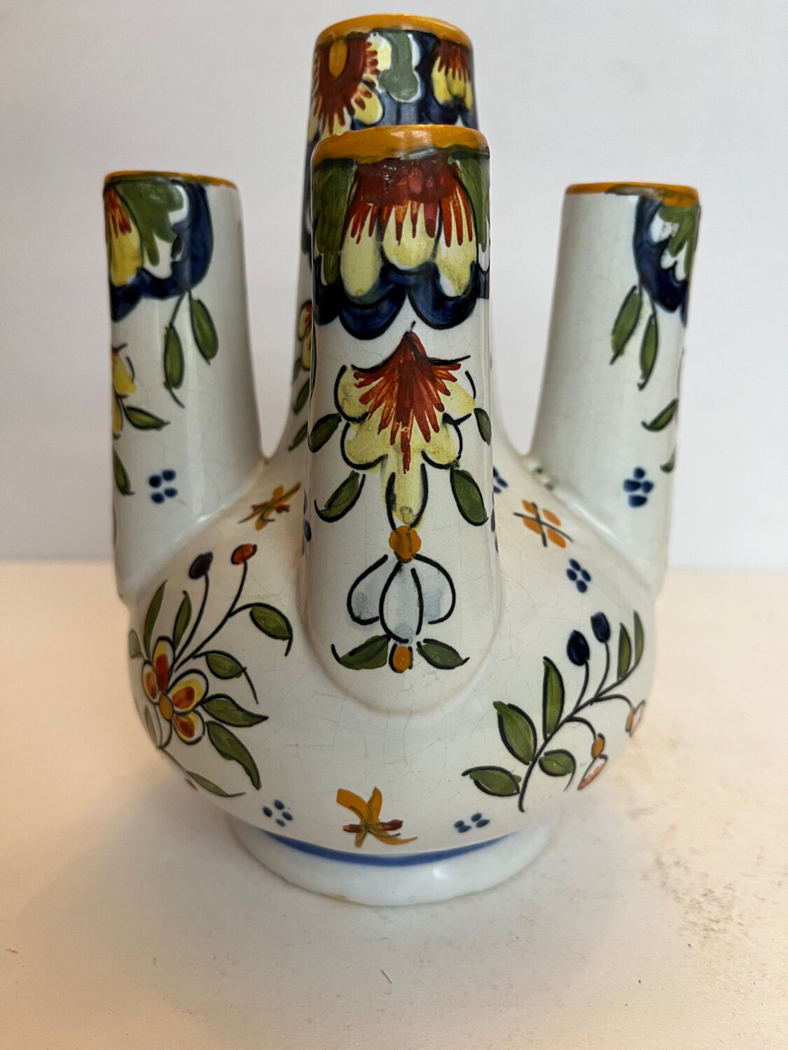 Ceramic tulip vase