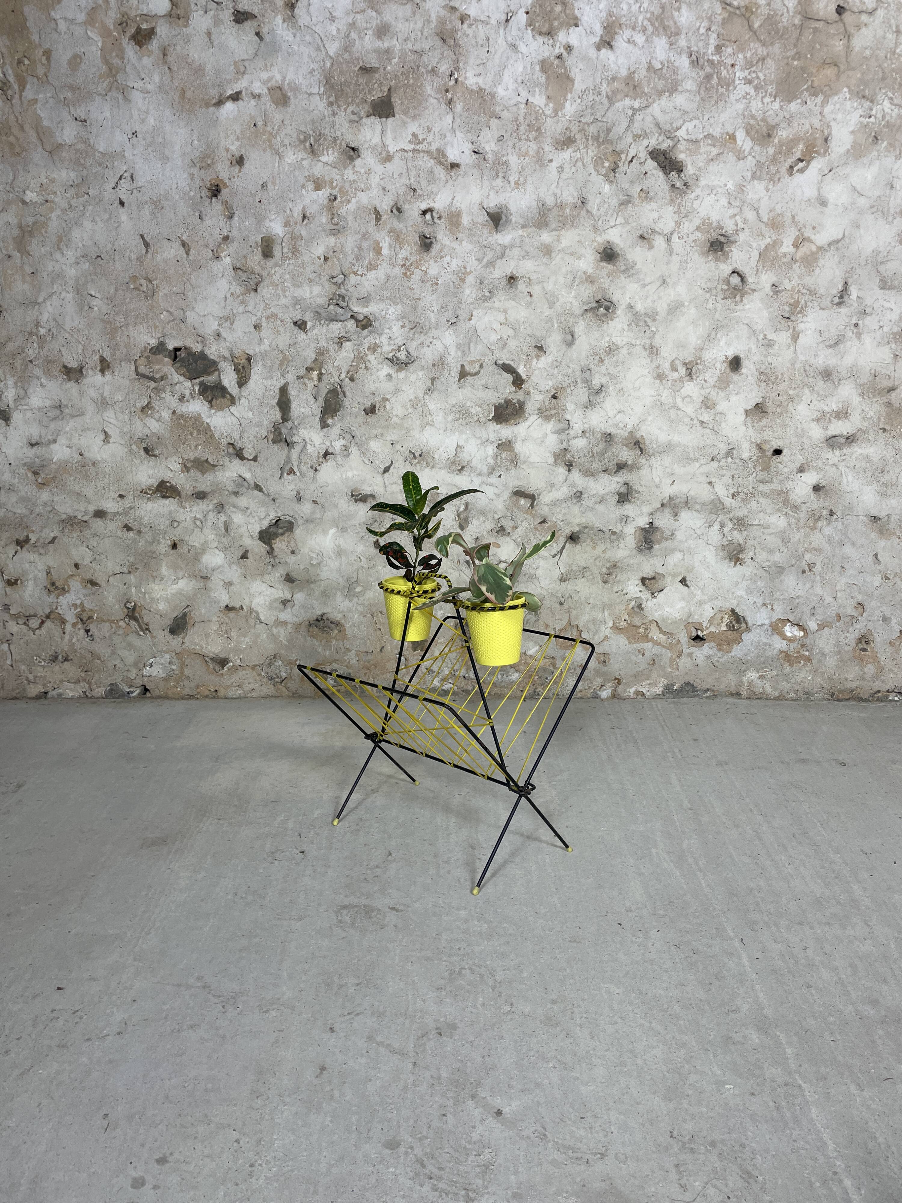 Review and plant holder 60