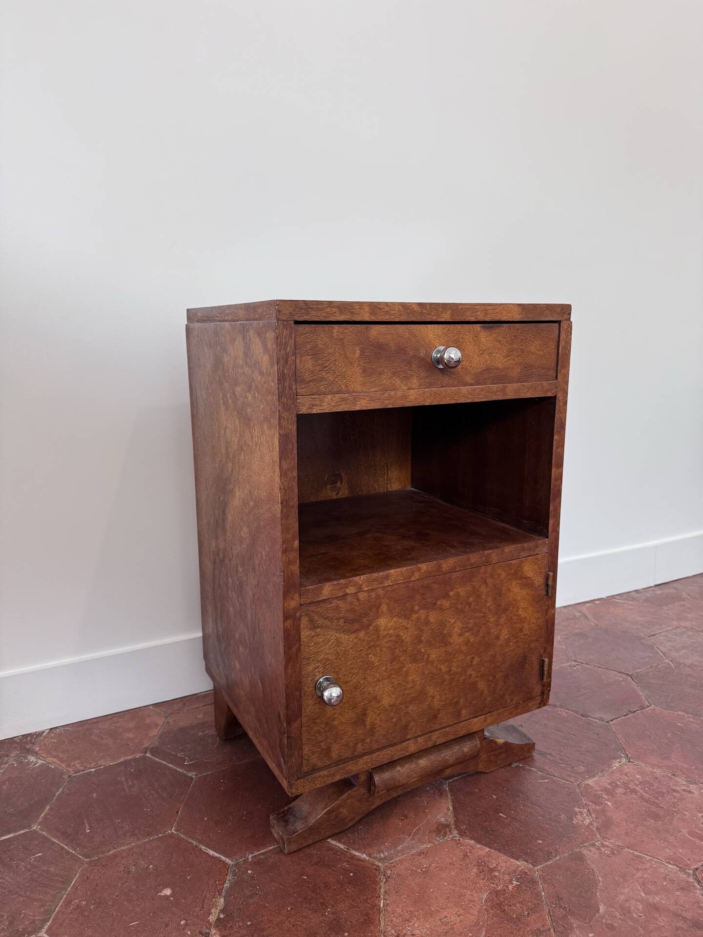 Pair of bedside tables / Art Deco accent furniture from the 1930s.