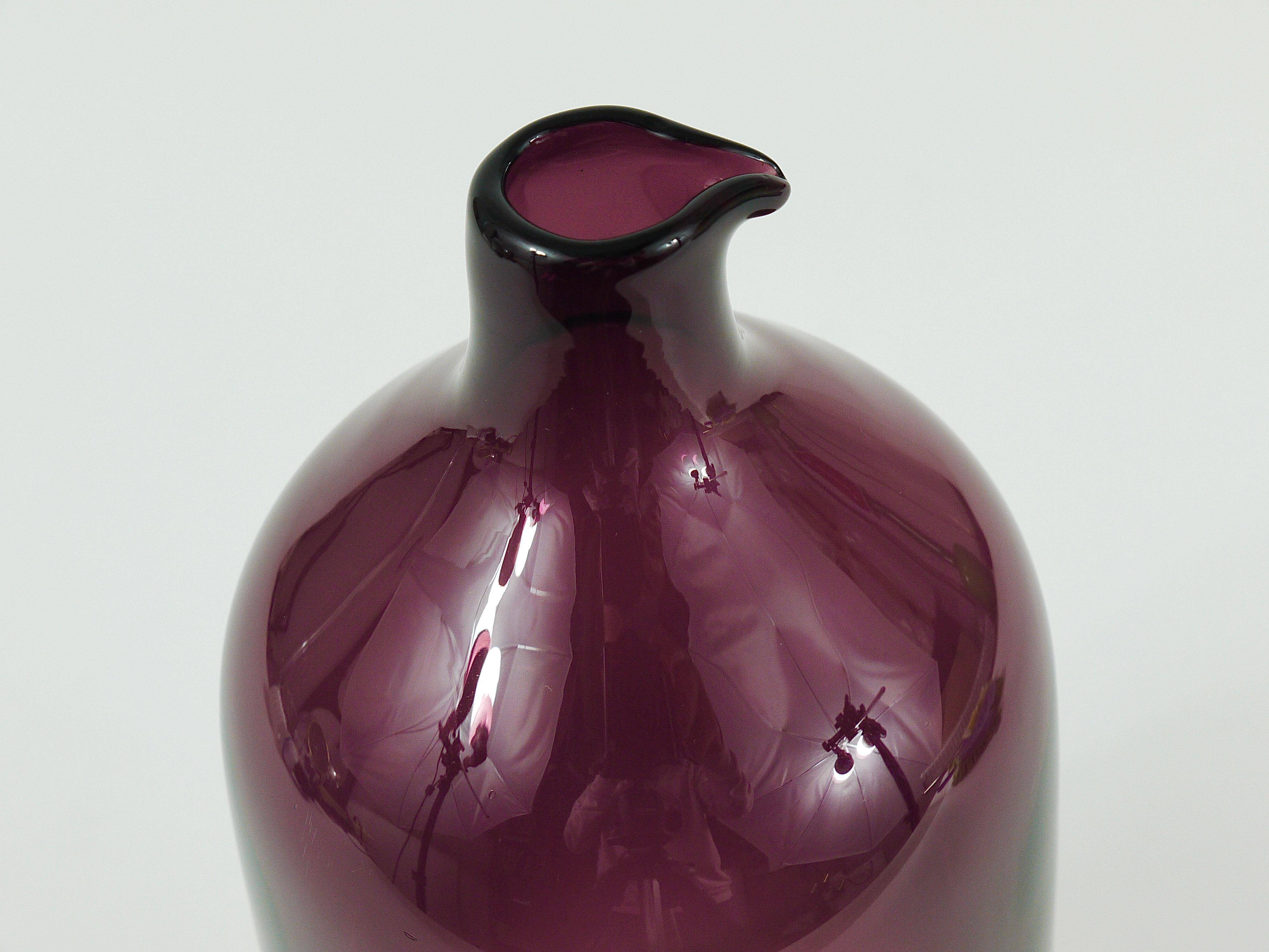 Glass vase signed Purple Timo Sarpaneva Pullo Bird Bottle, Iittala, Finland.