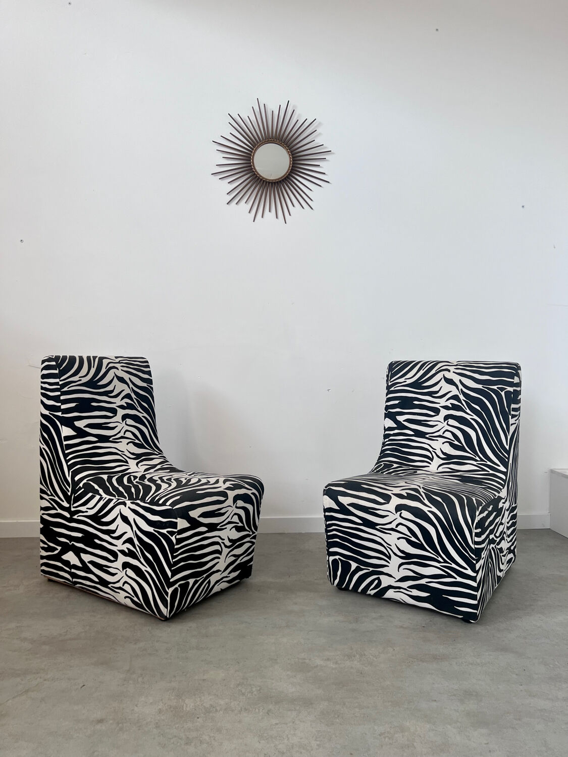 Lot 2 armchairs heating vintage zebra / design 70s