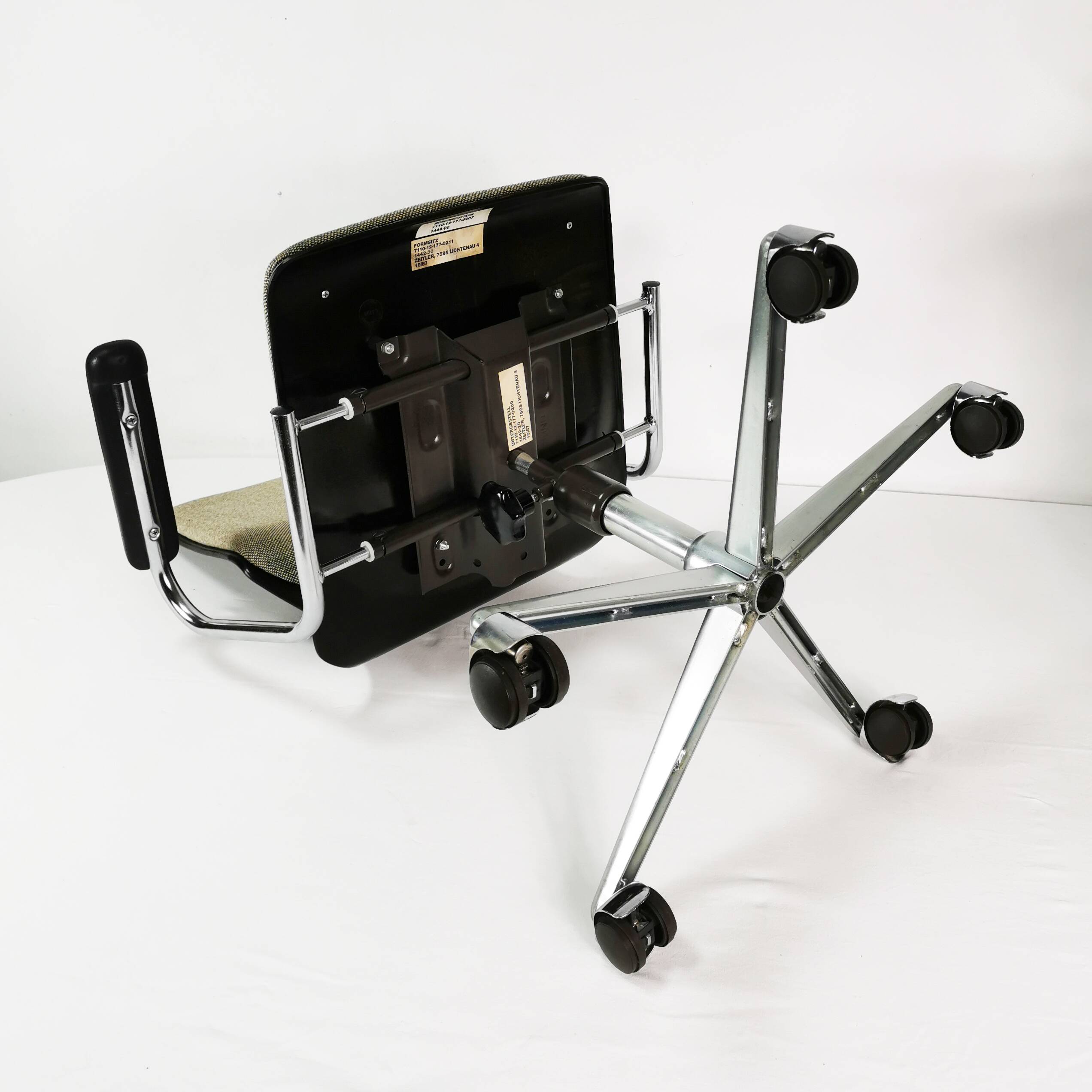 Modernist office chair, Bund-Pagholz, Germany, 1970s.