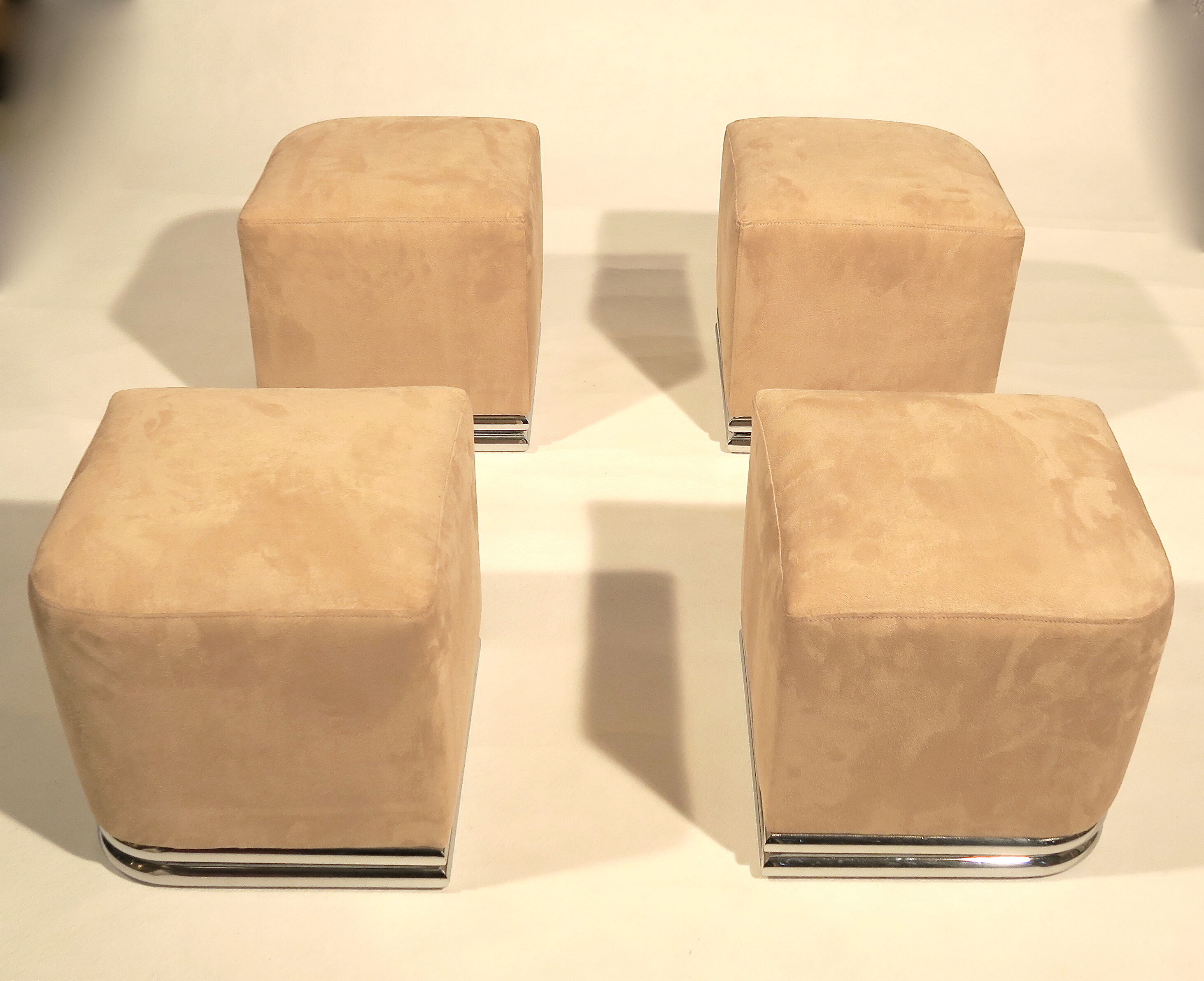 Table and pouffes 1970
