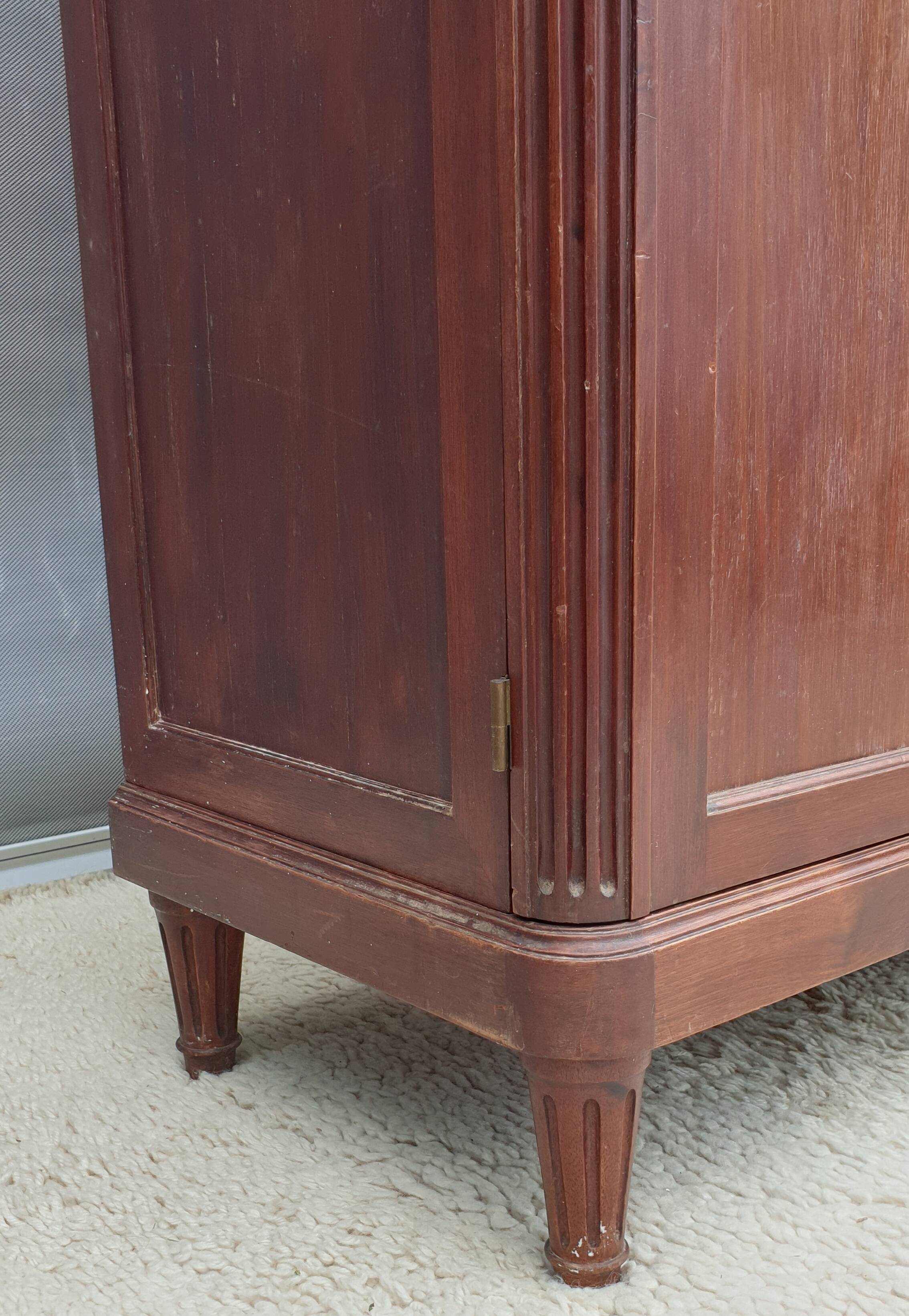 Mahogany library showcase Louis XVI style