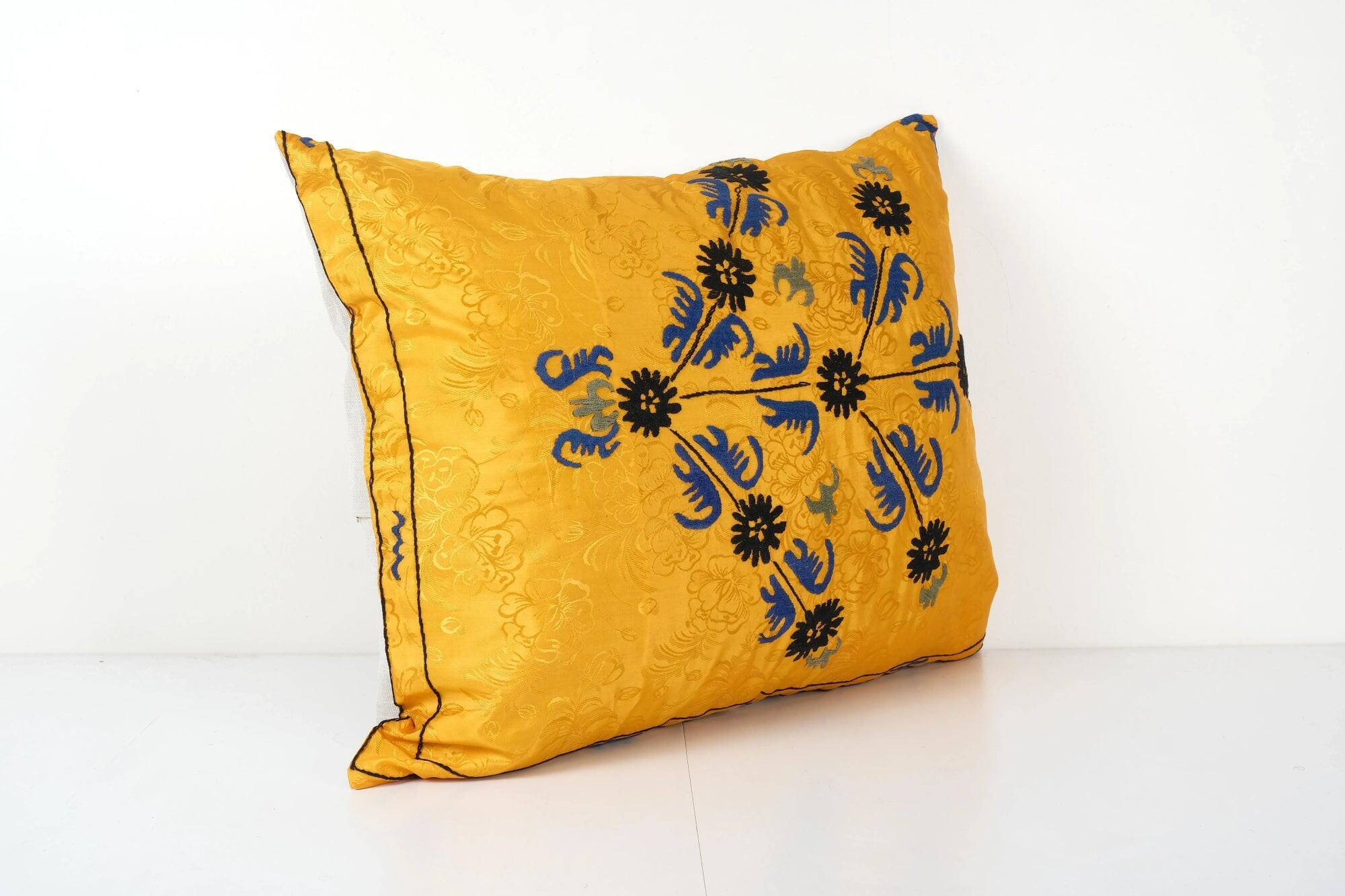 Vintage embroidered cushion cover 76x56 cm