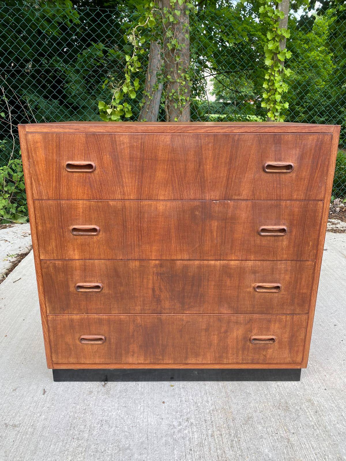 Commode scandinave vintage en teck