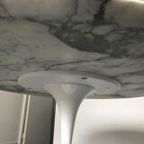 Tulip table by Eero Saarinen, Knoll edition