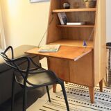 Secretary compass feet