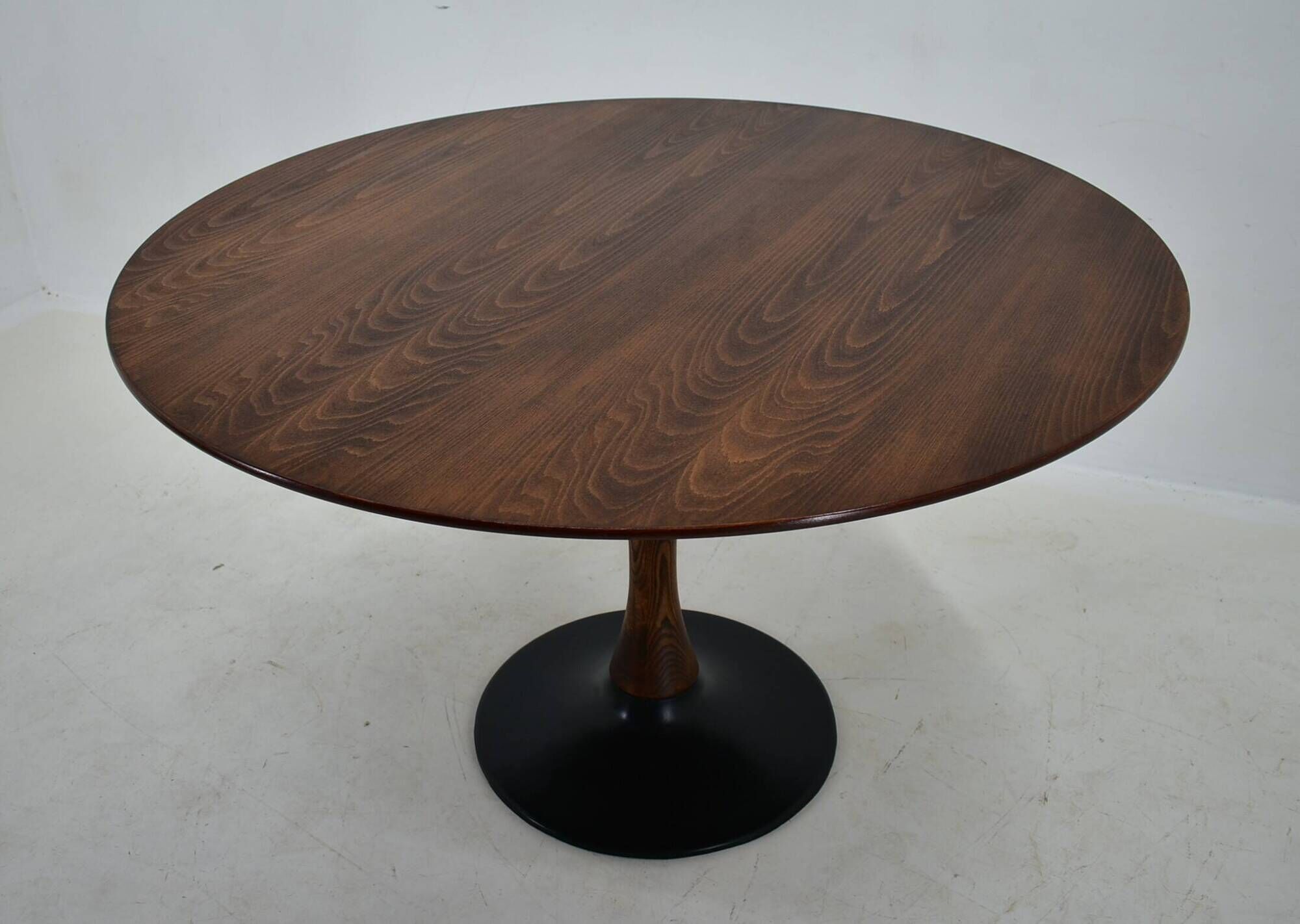 1969s Beech Round Dining Table, Czechoslovakia