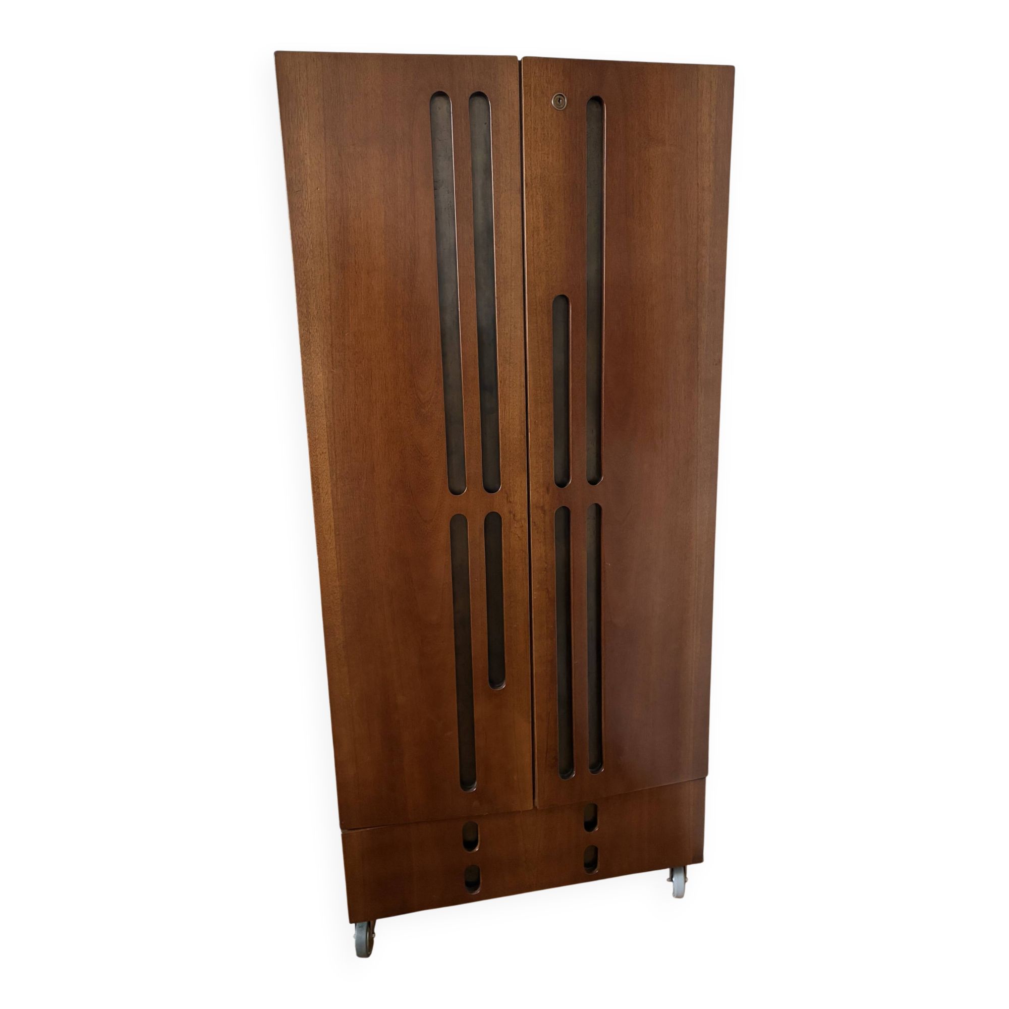 1 cabinet-garderobe signée Roncalli Architetto - 1967: