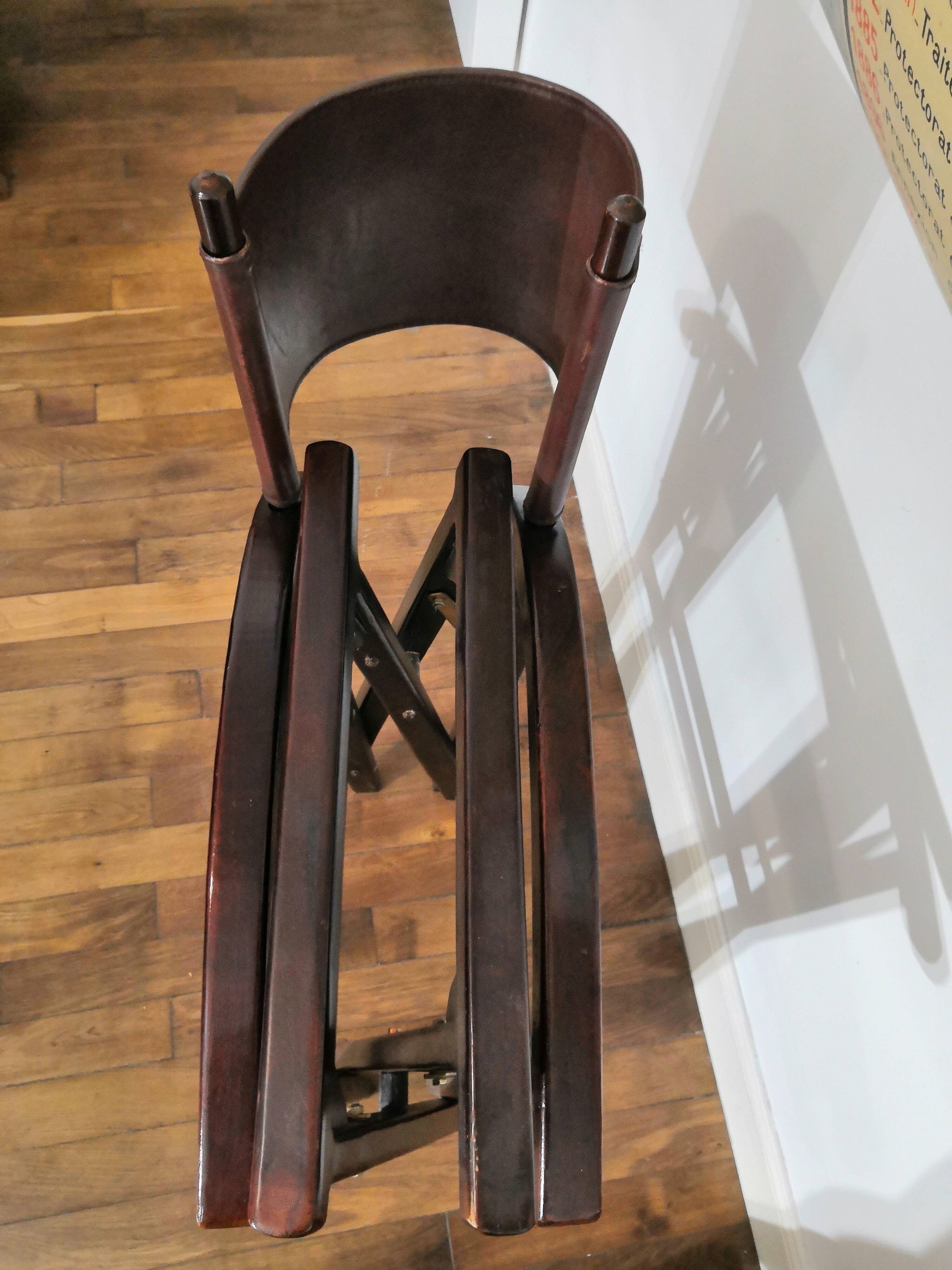 Folding leather screenwriter armchair