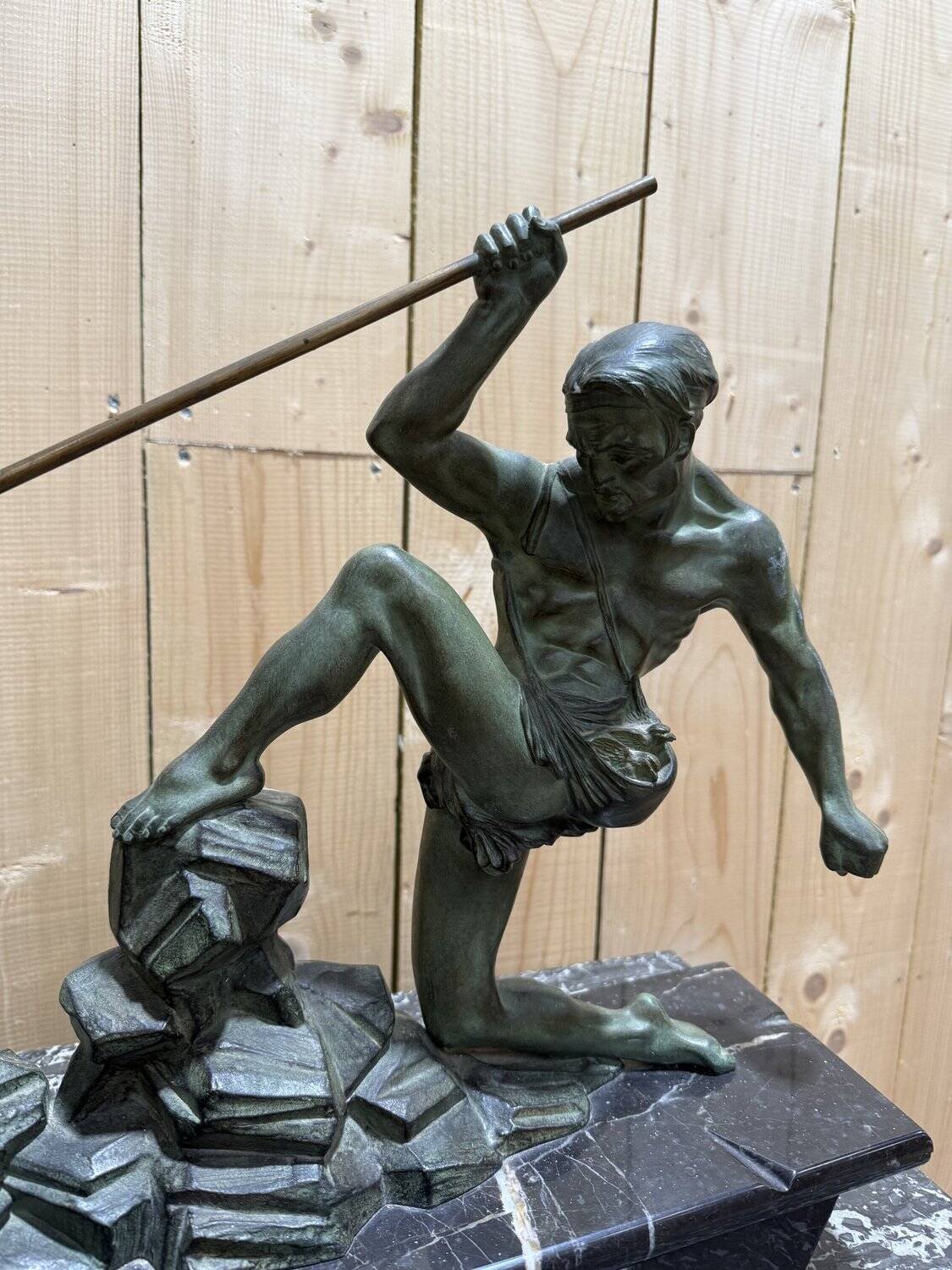 Regule Déco "Man hunting an eagle"