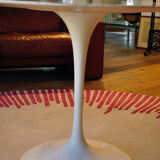 Knoll International table circa 1960, melamine wood top, white lacquered cast iron legs