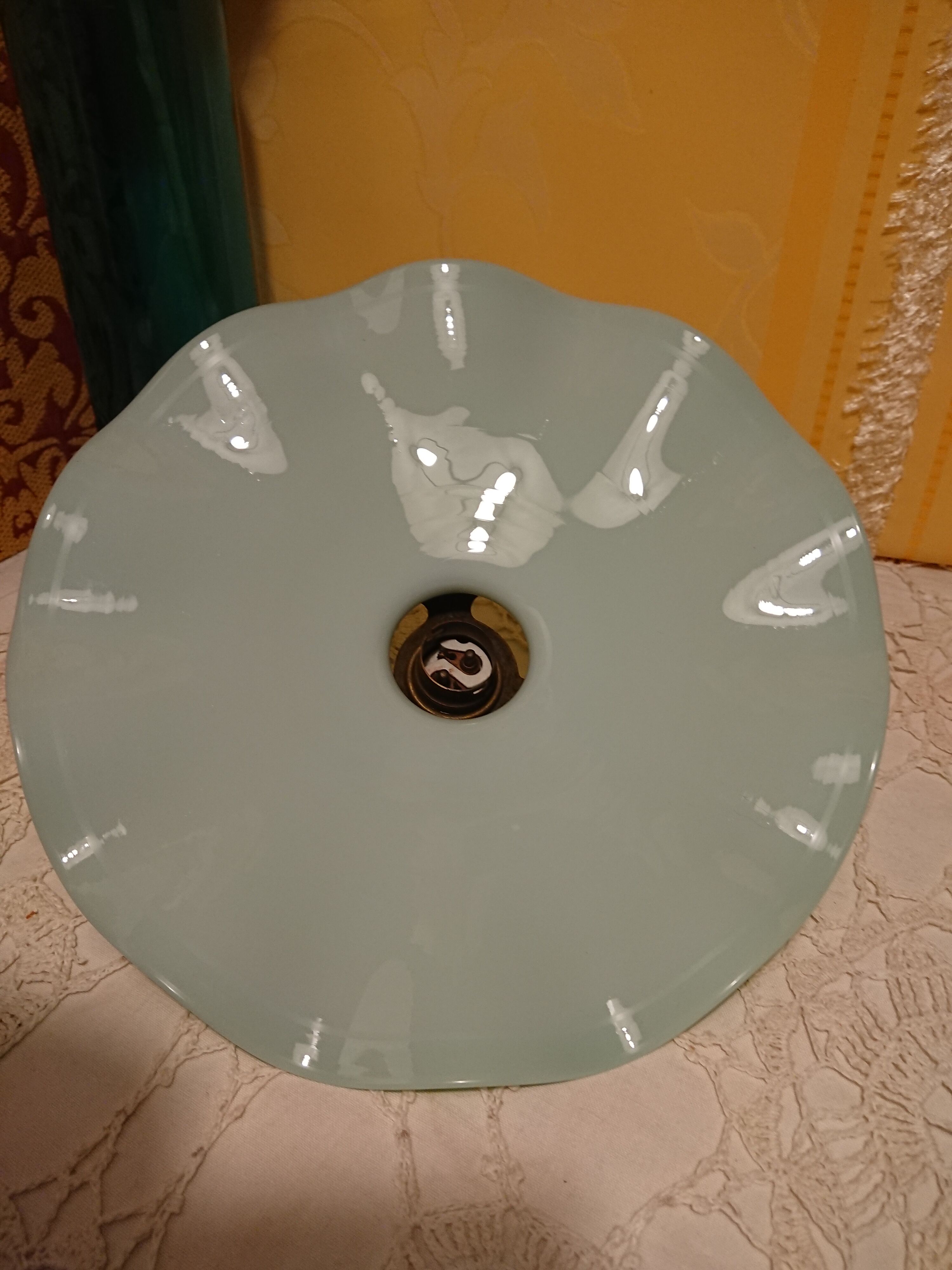 Suspension en verre france période 1940 coloris vert
