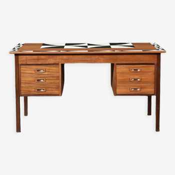 Bureau vintage en teck scandinave du milieu du siècle avec motif peint à la main sur le dessus, années 1960