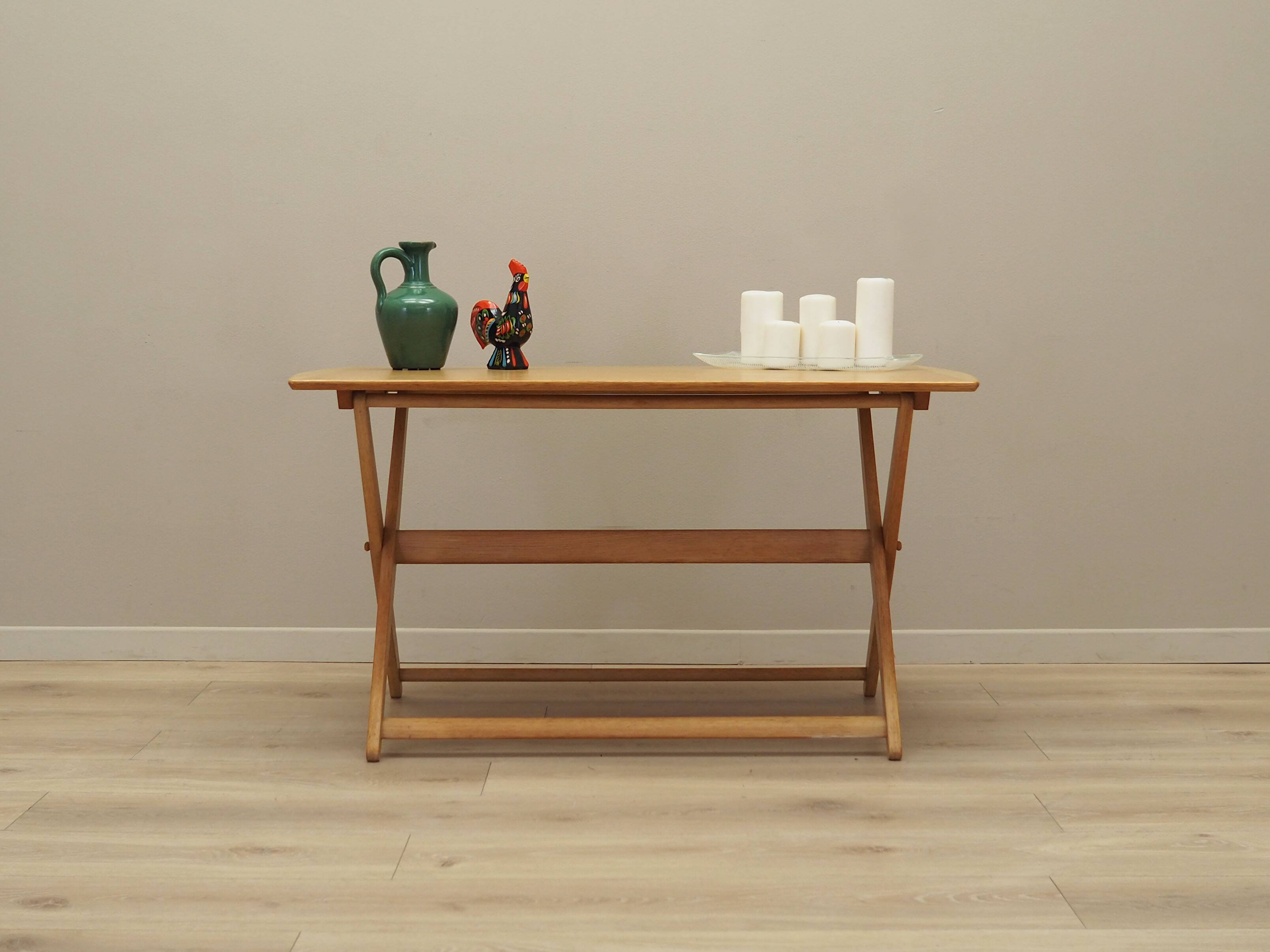 Ash coffee table, Danish design, 1970s, production: Denmark