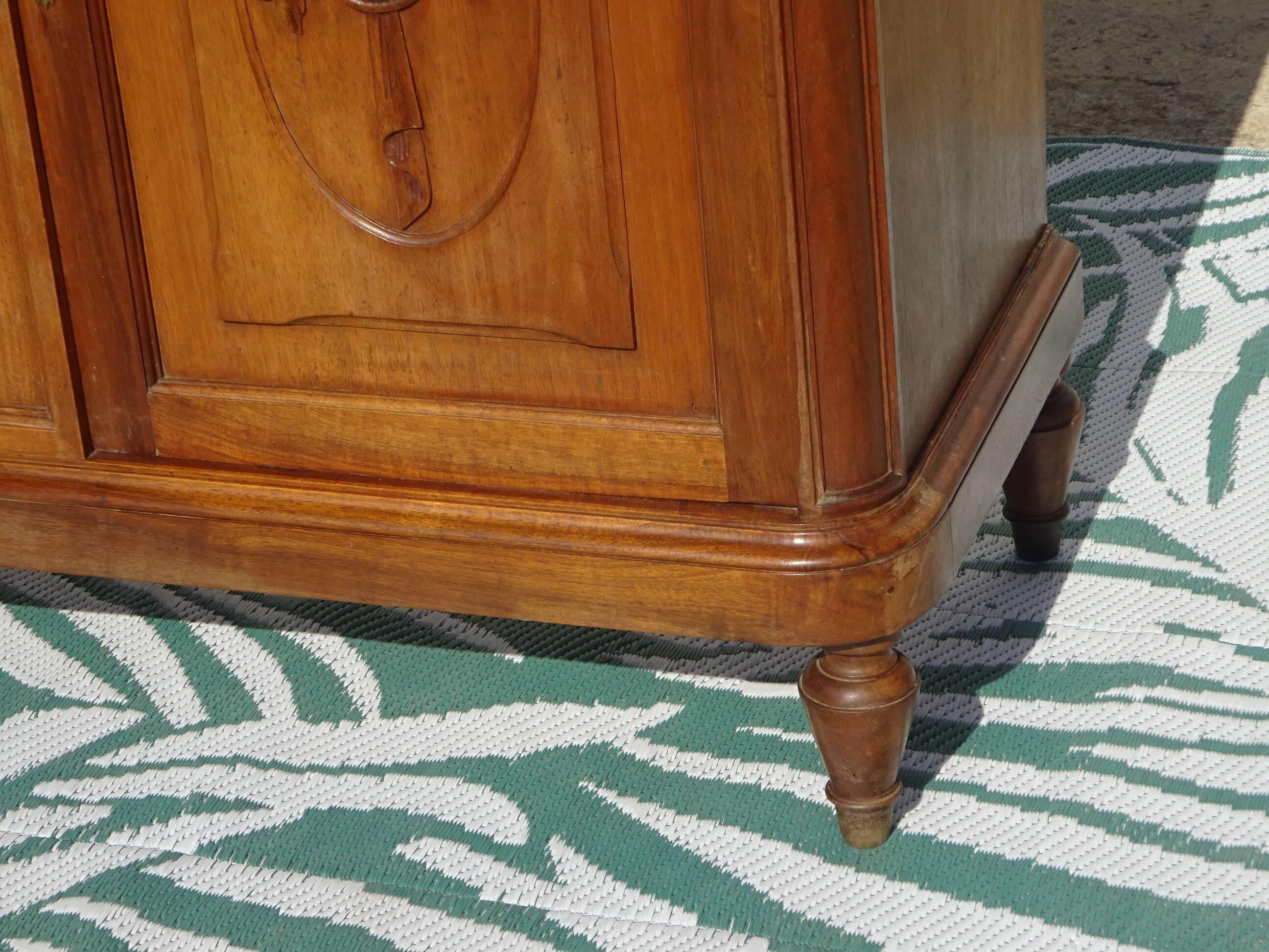 Art Deco buffet in walnut and marble
