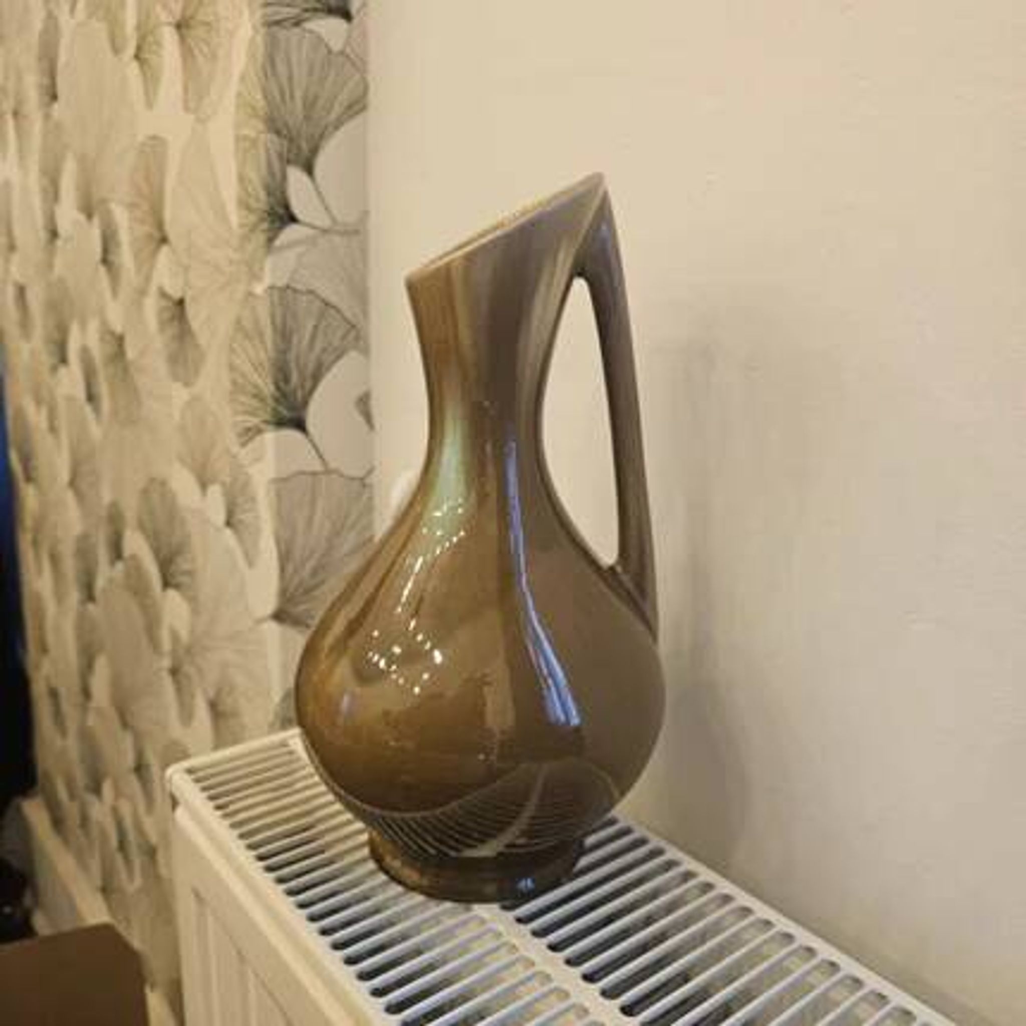 Sublime vintage green vase from the 1960s.