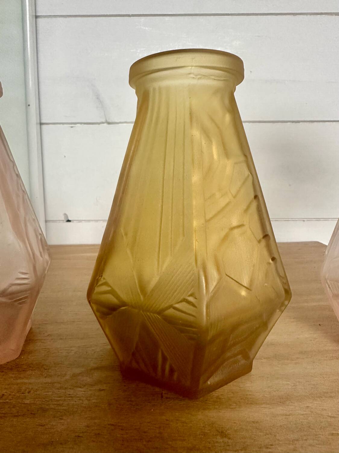 Lot de trois vases art déco