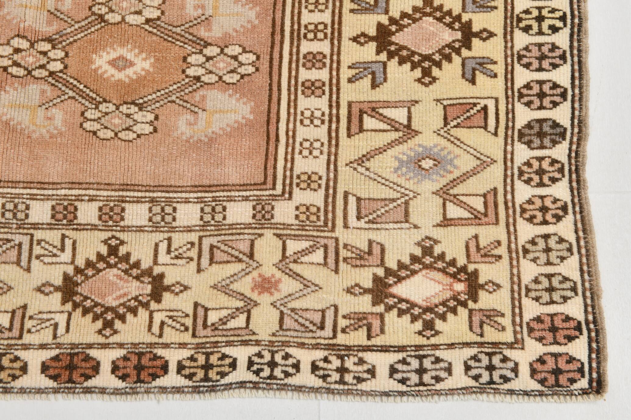 4x7 Cream & Brown Turkish Vintage Rug 120x211Cm SK 22198