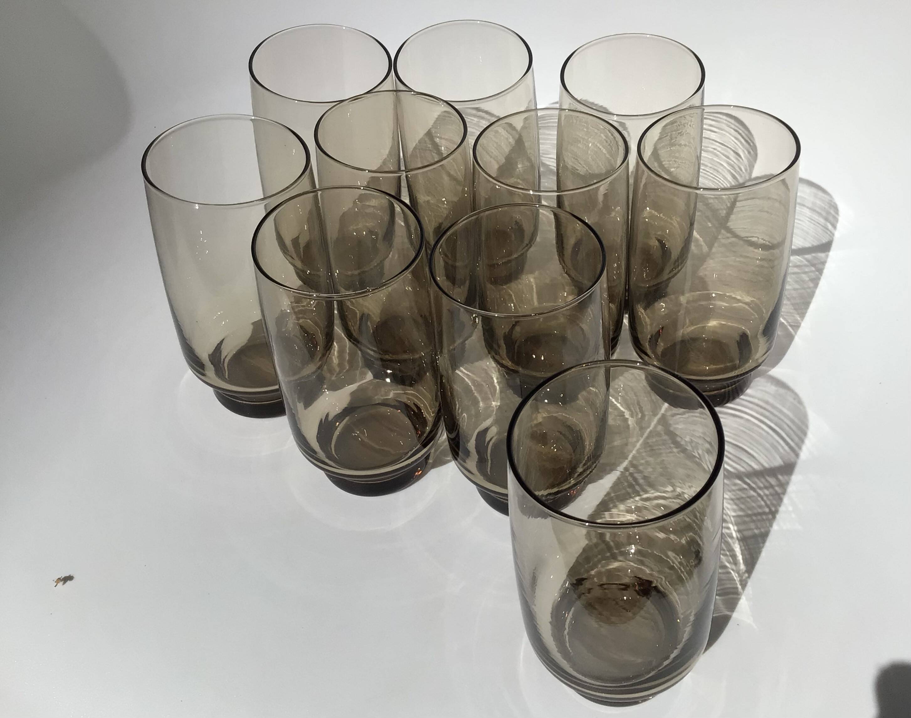 10 Verres à eau fumés brun 70´s