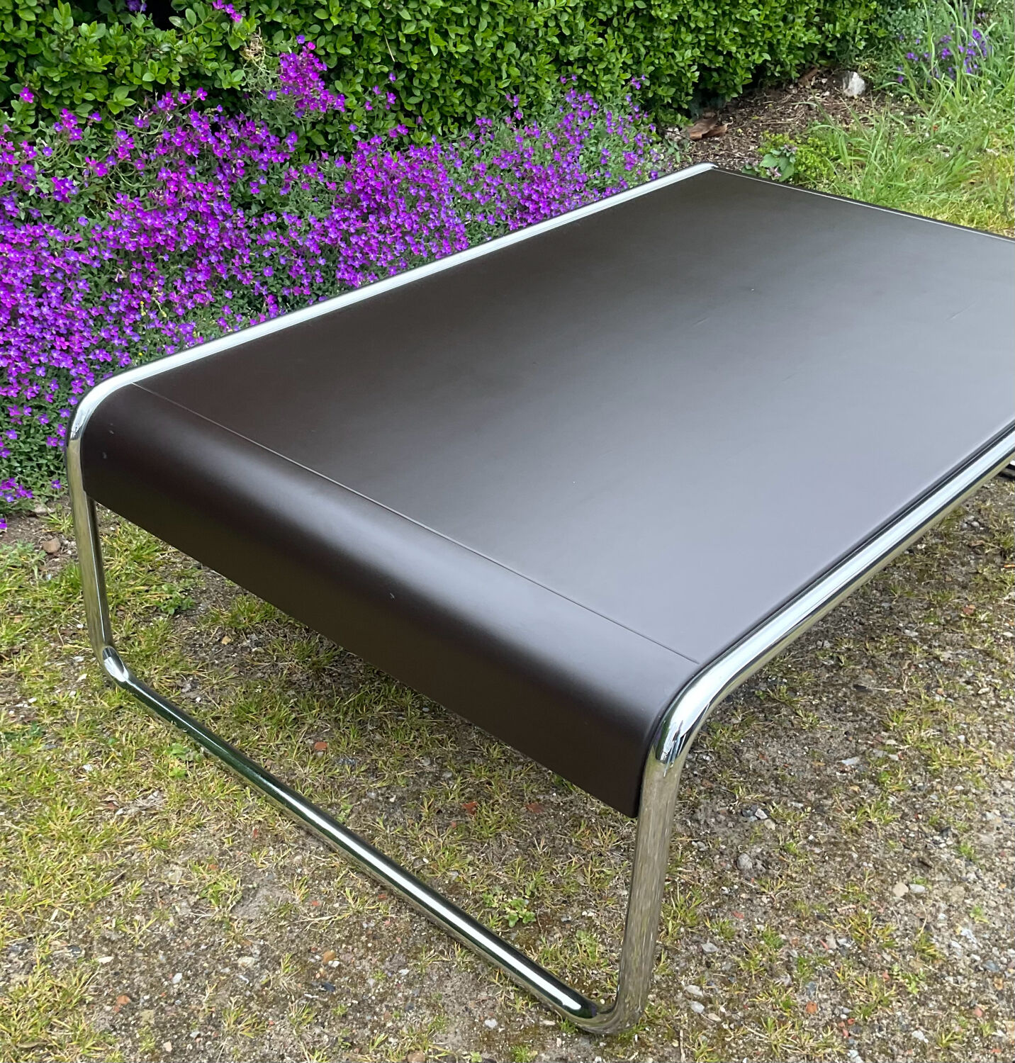 Space Age style coffee table by Marcel Breuer