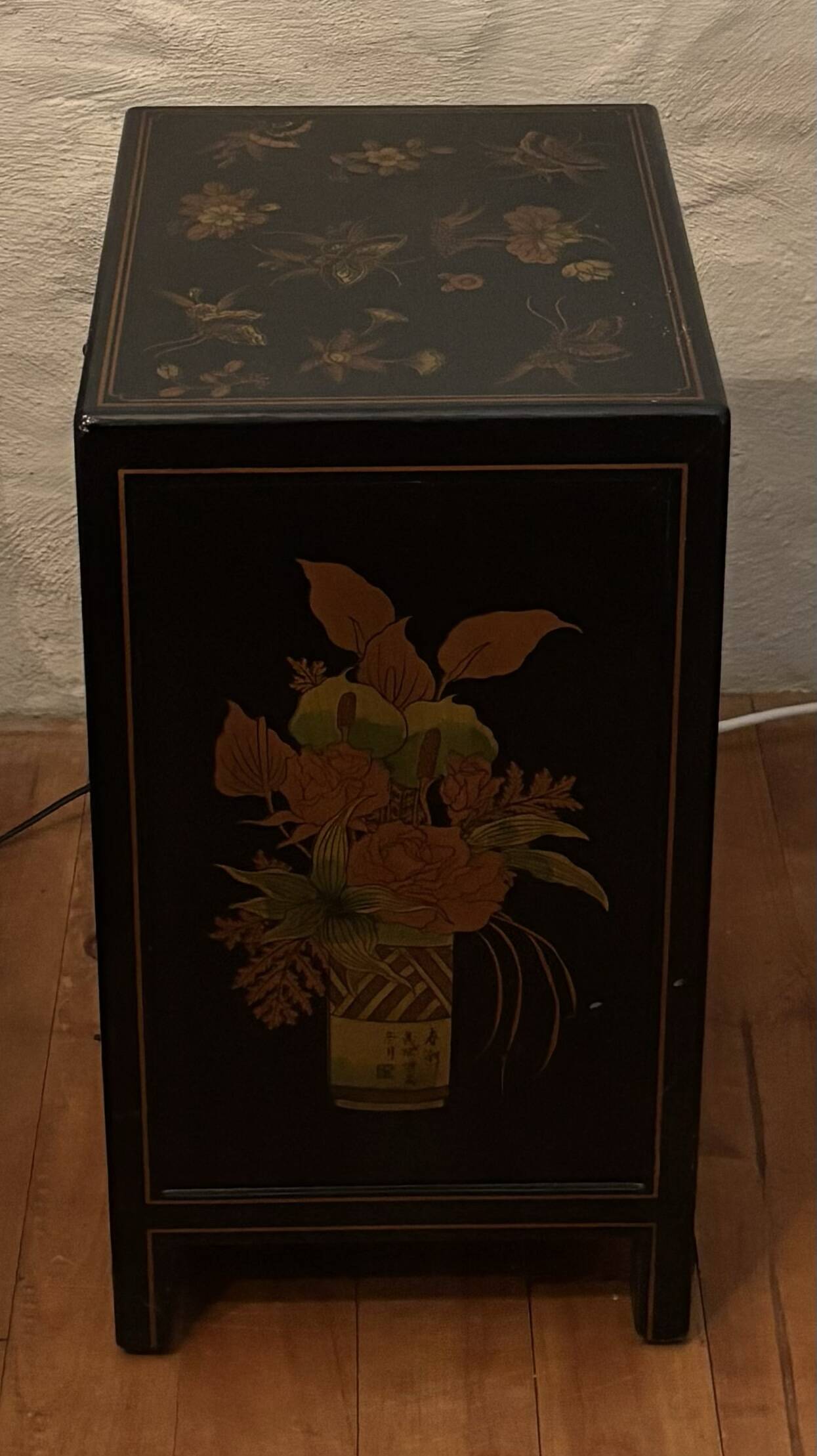 Pair of modern bedside tables in pure traditional Chinese style.