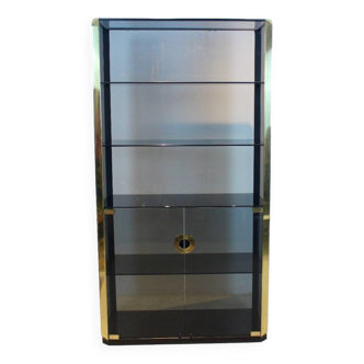Armoire en verre fumé et laiton