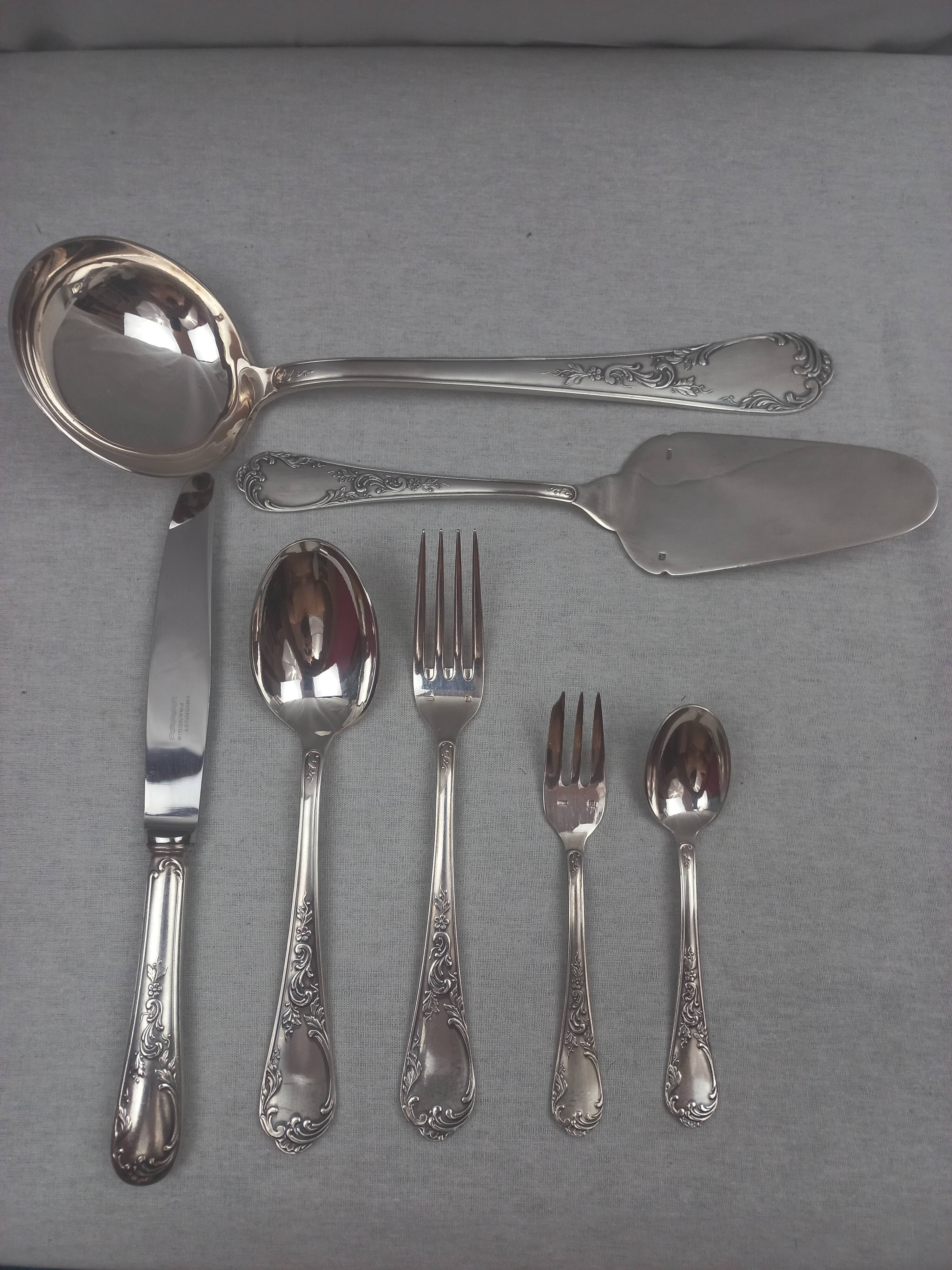 Francois Frionnet menagere 62 pieces marly rocaille louis xv box perfect condition