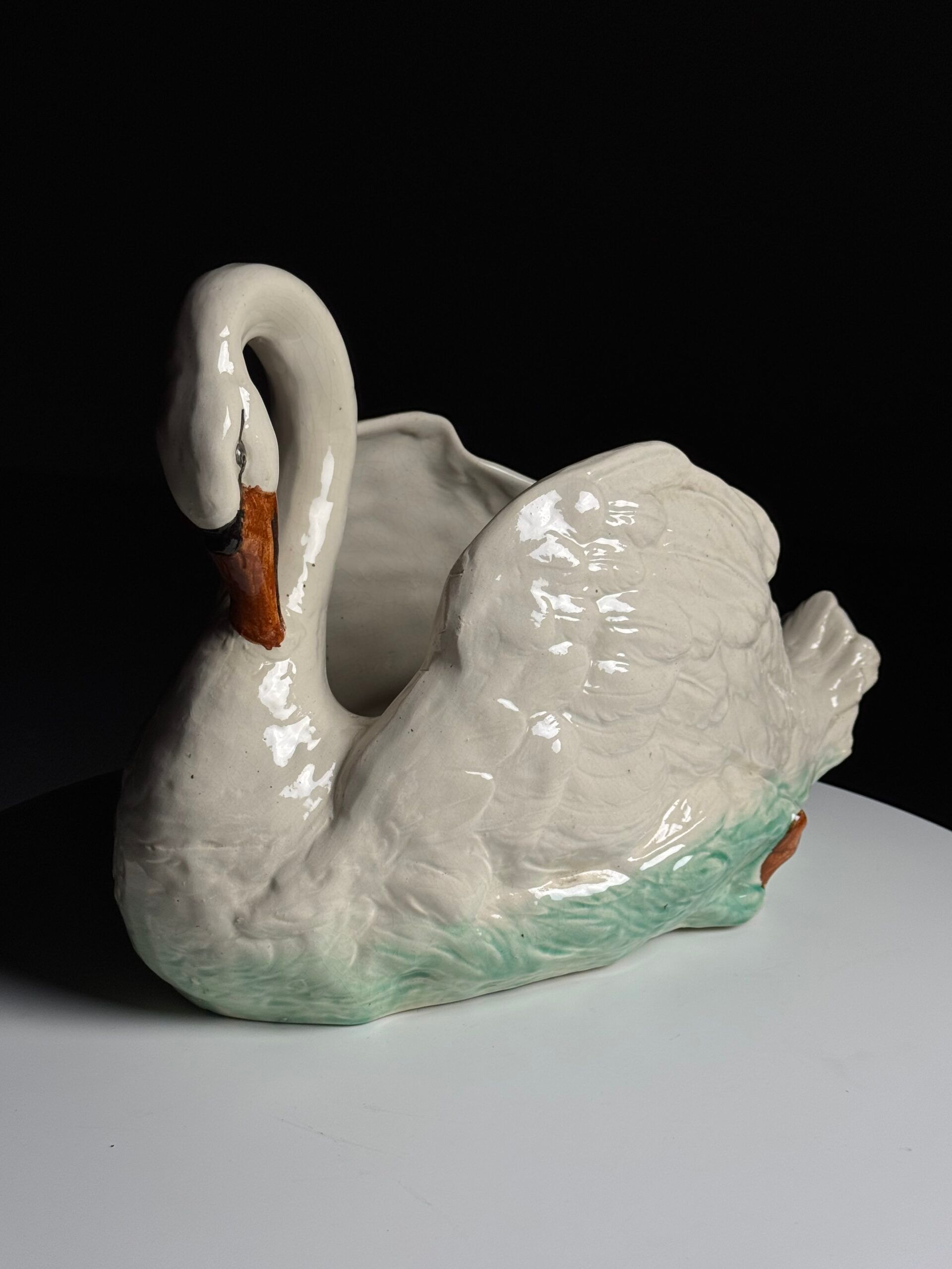 Champagne cooler vase swan vintage