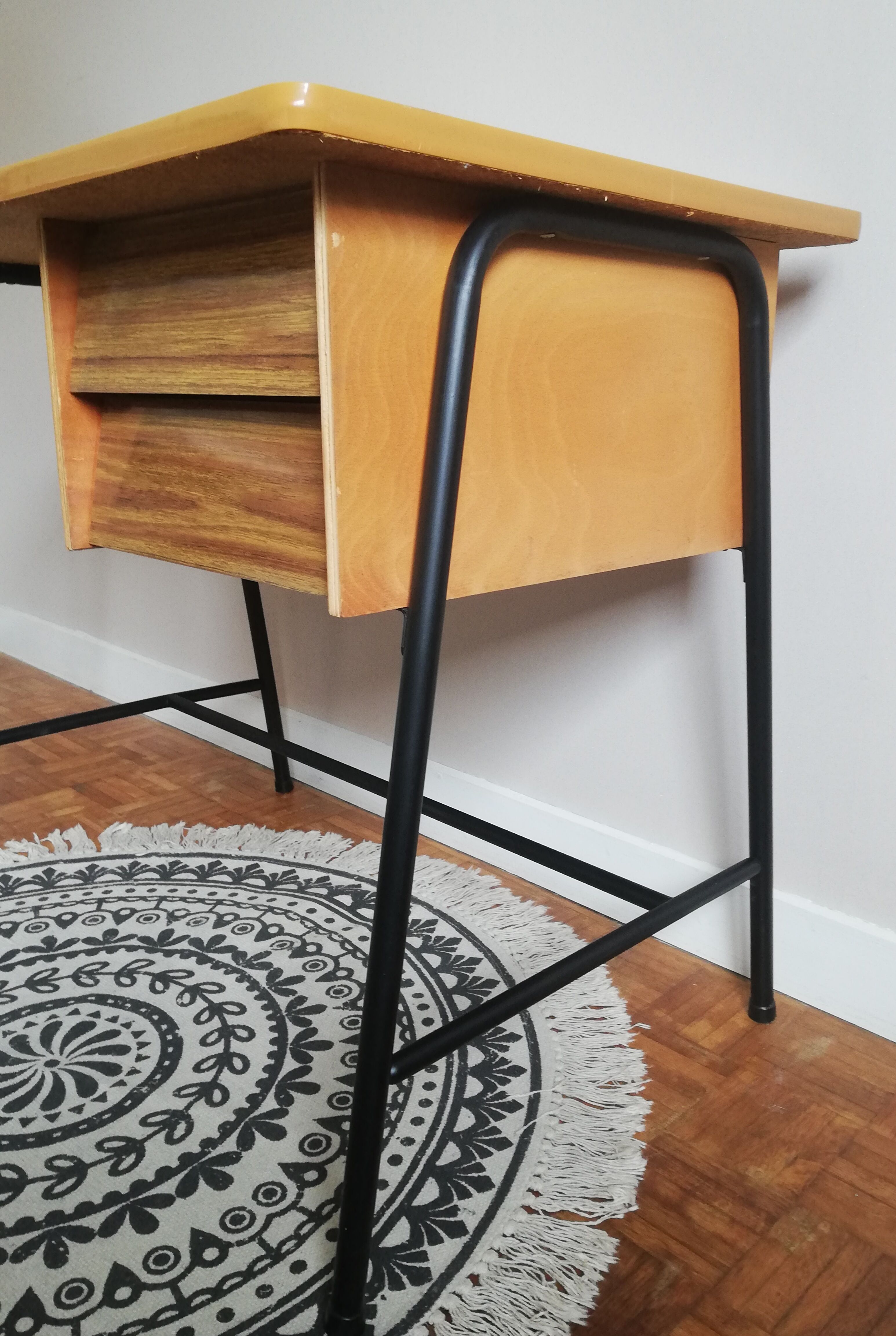 Office formica