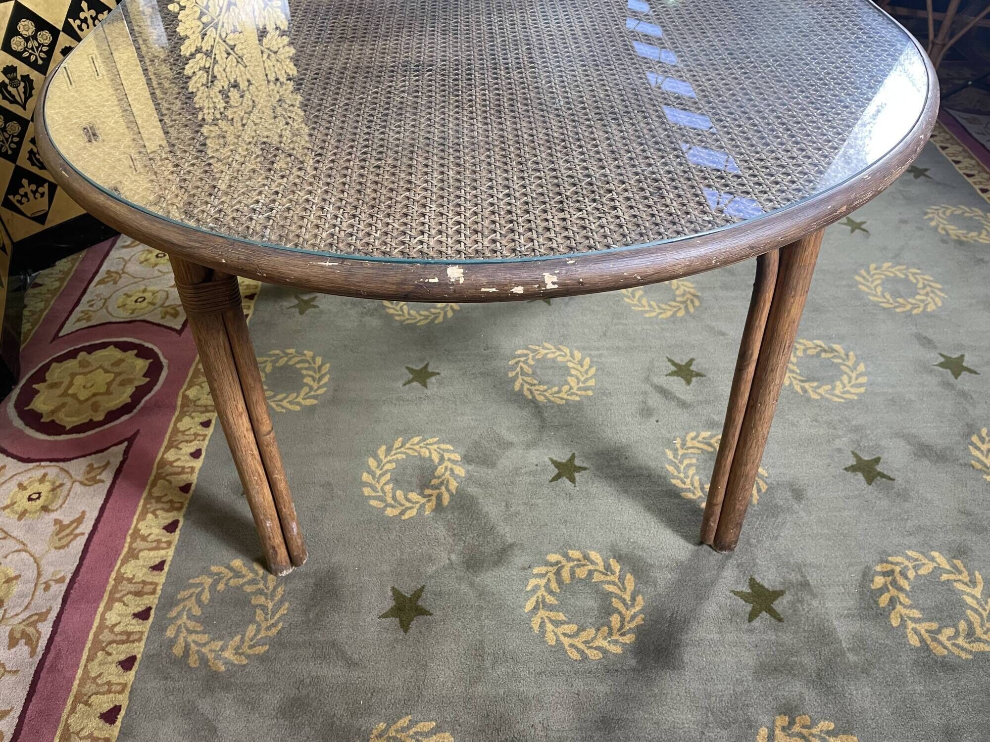Garden furniture in rattan table and 4 armchairs