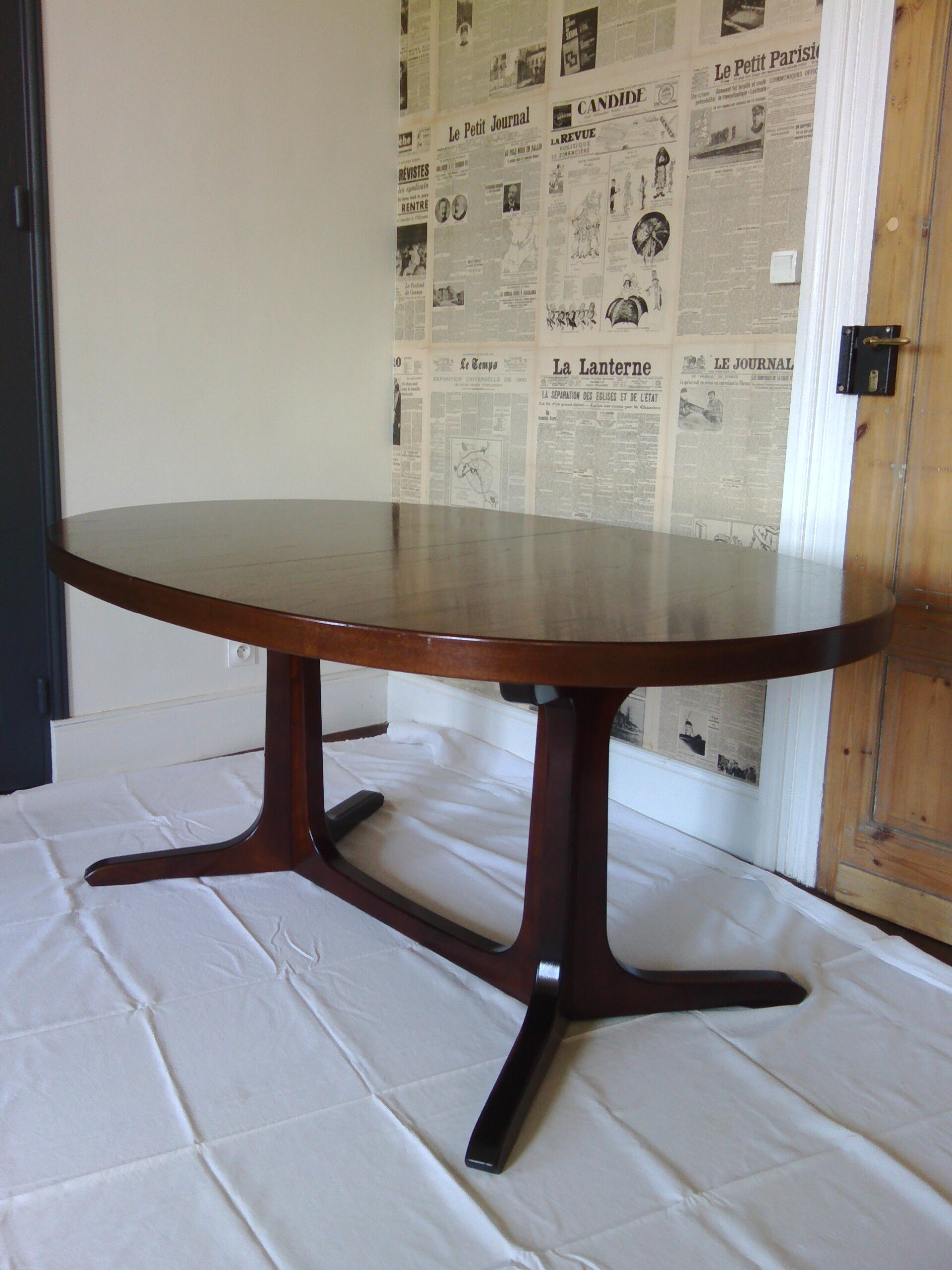 Vintage oval dining table with extensions for Baumann - 1960