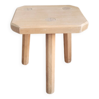 tripod stool 20