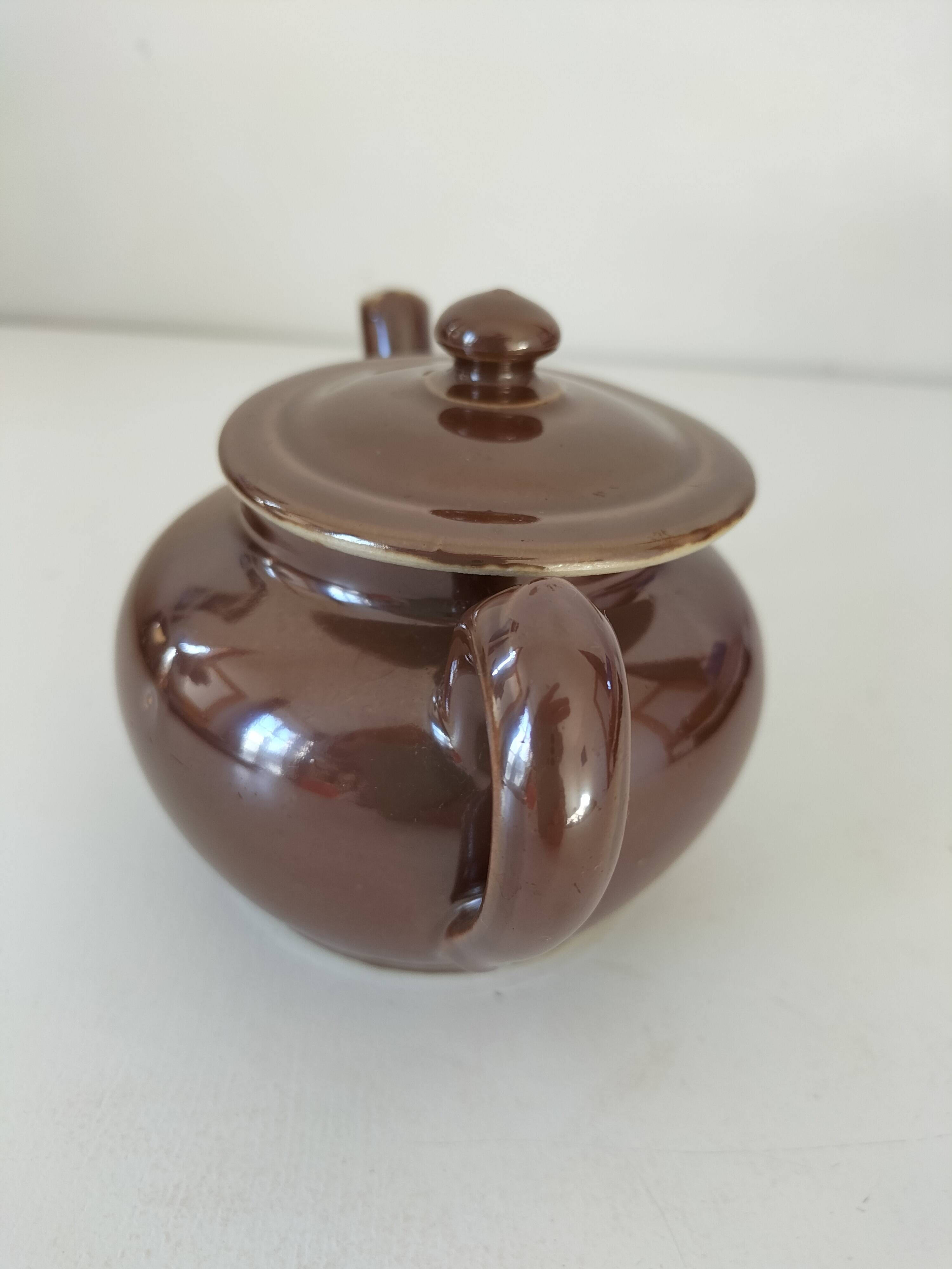 Selfish teapot in brown stoneware “Terre d’Acier” – Revol Saint-Uze