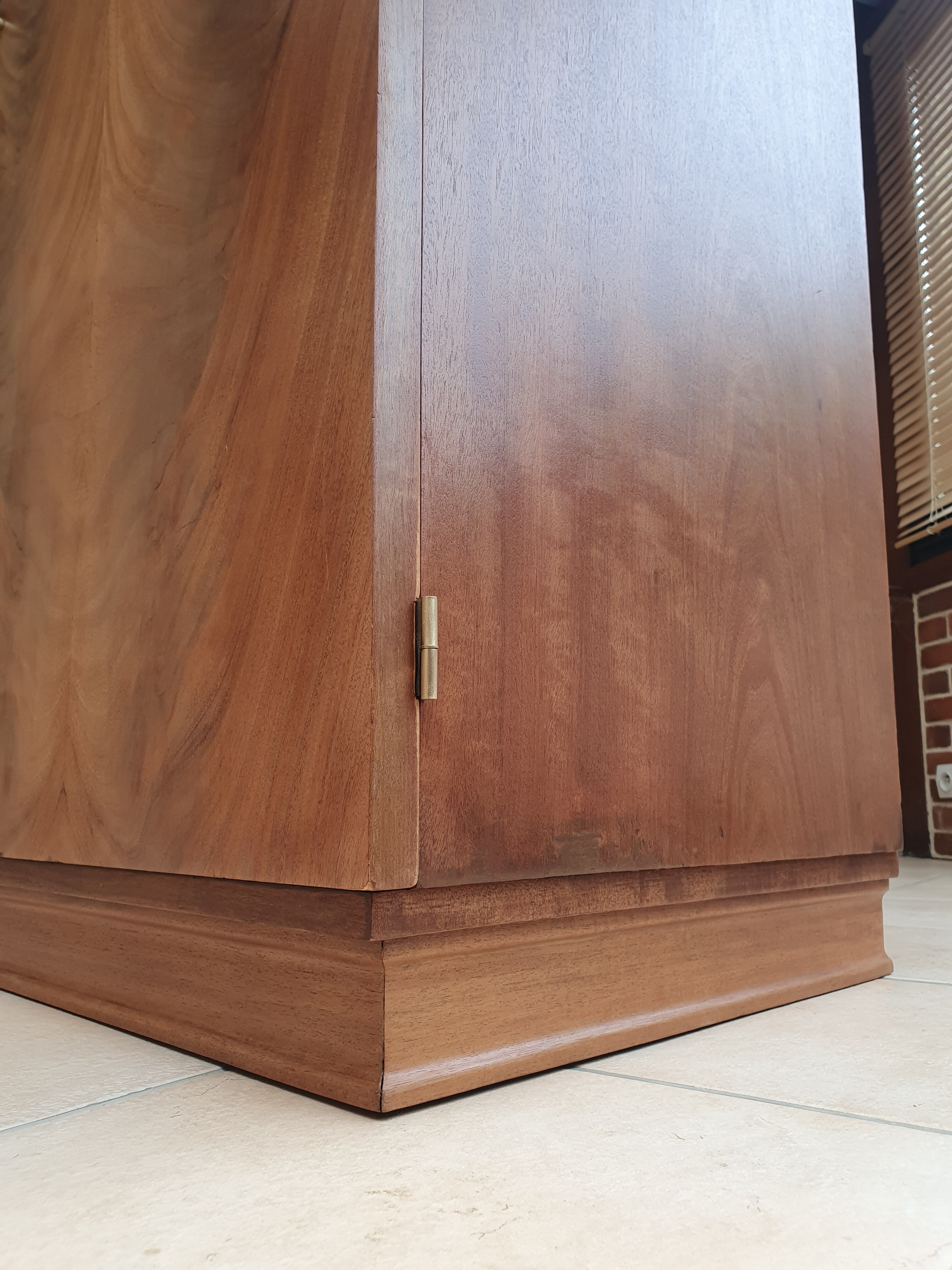 Armoire