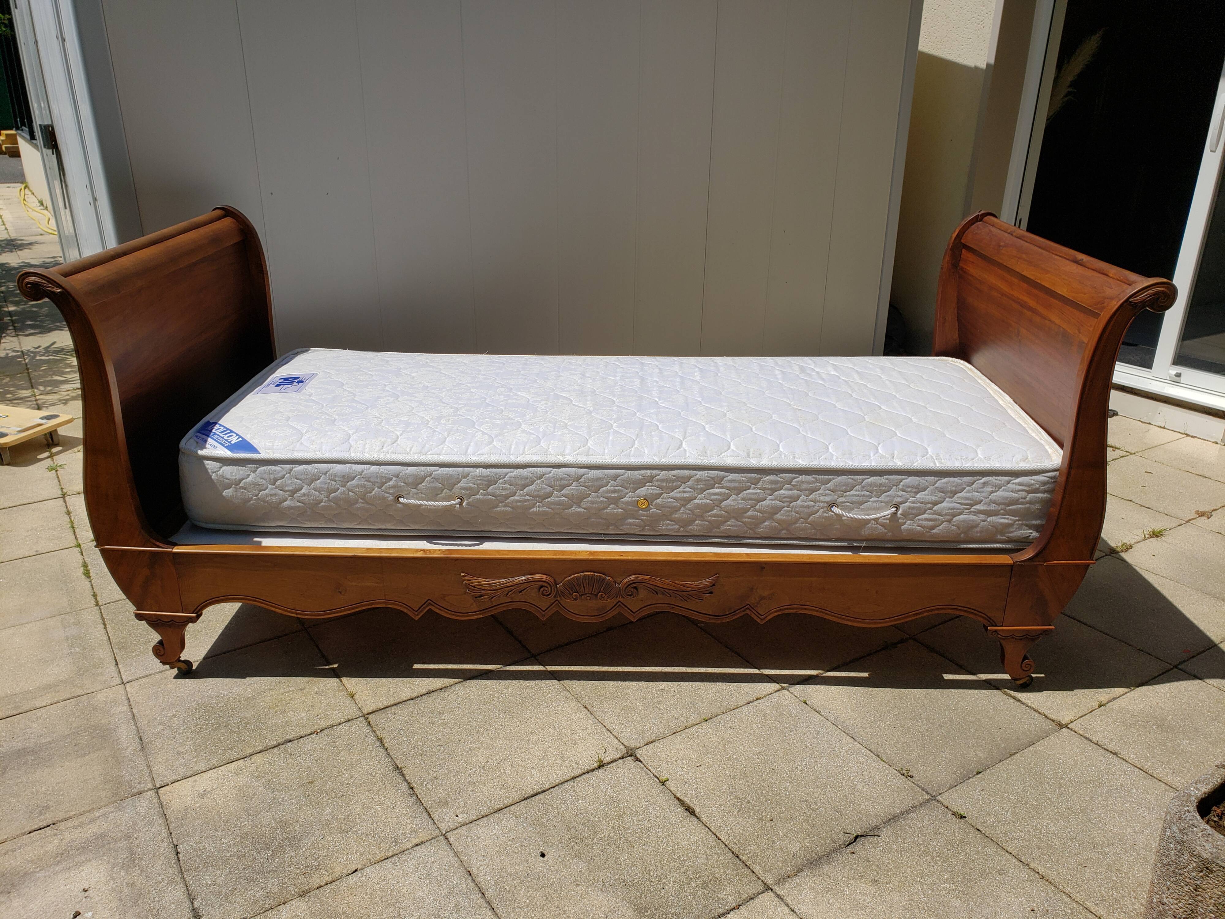 Louis-Phillipe style boat bed solid walnut