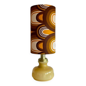 Lampe en opaline beige et tissu motif trombone, 1970