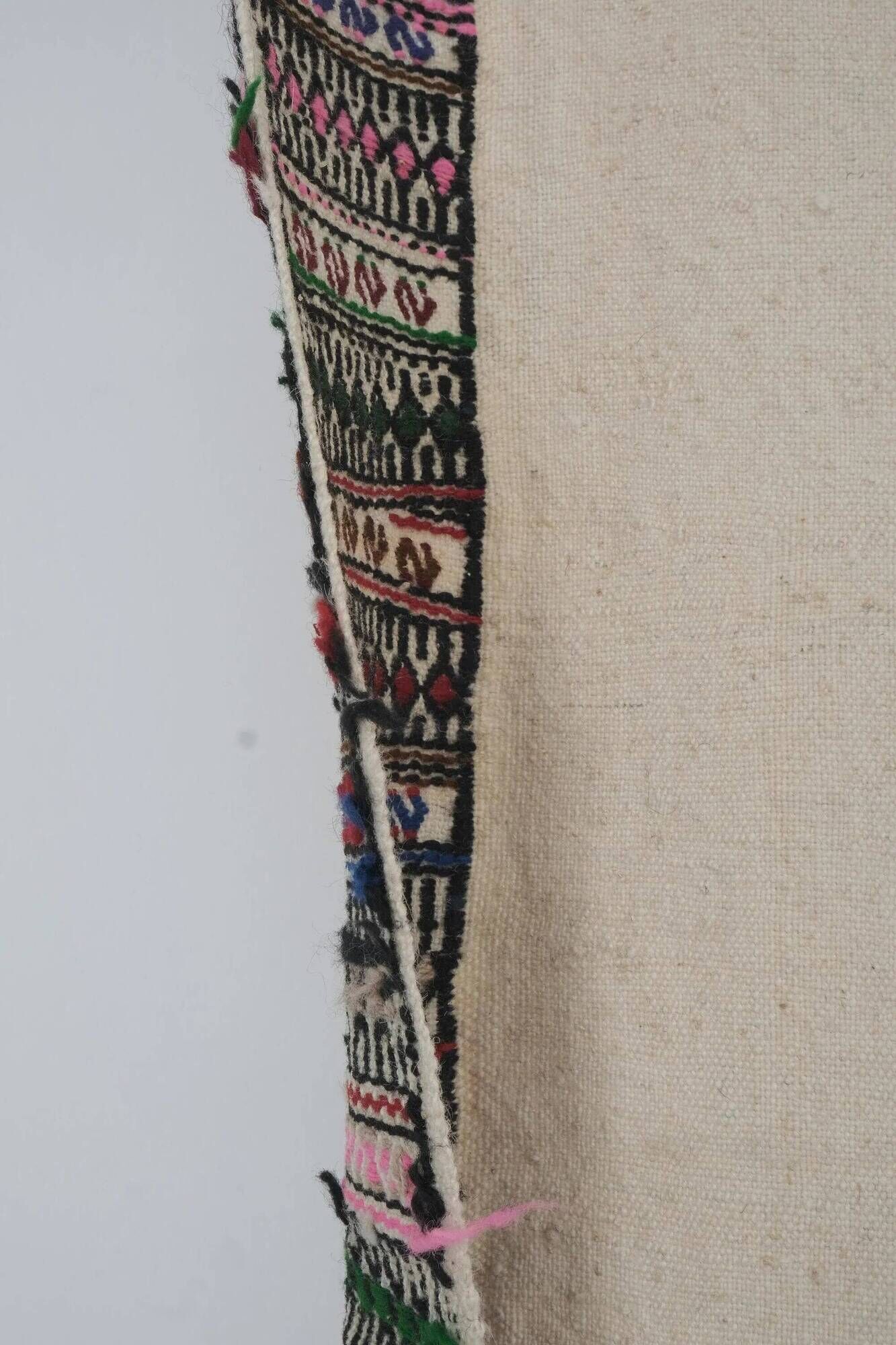 Vintage Turkish kilim, handwoven, 140x237 cm.